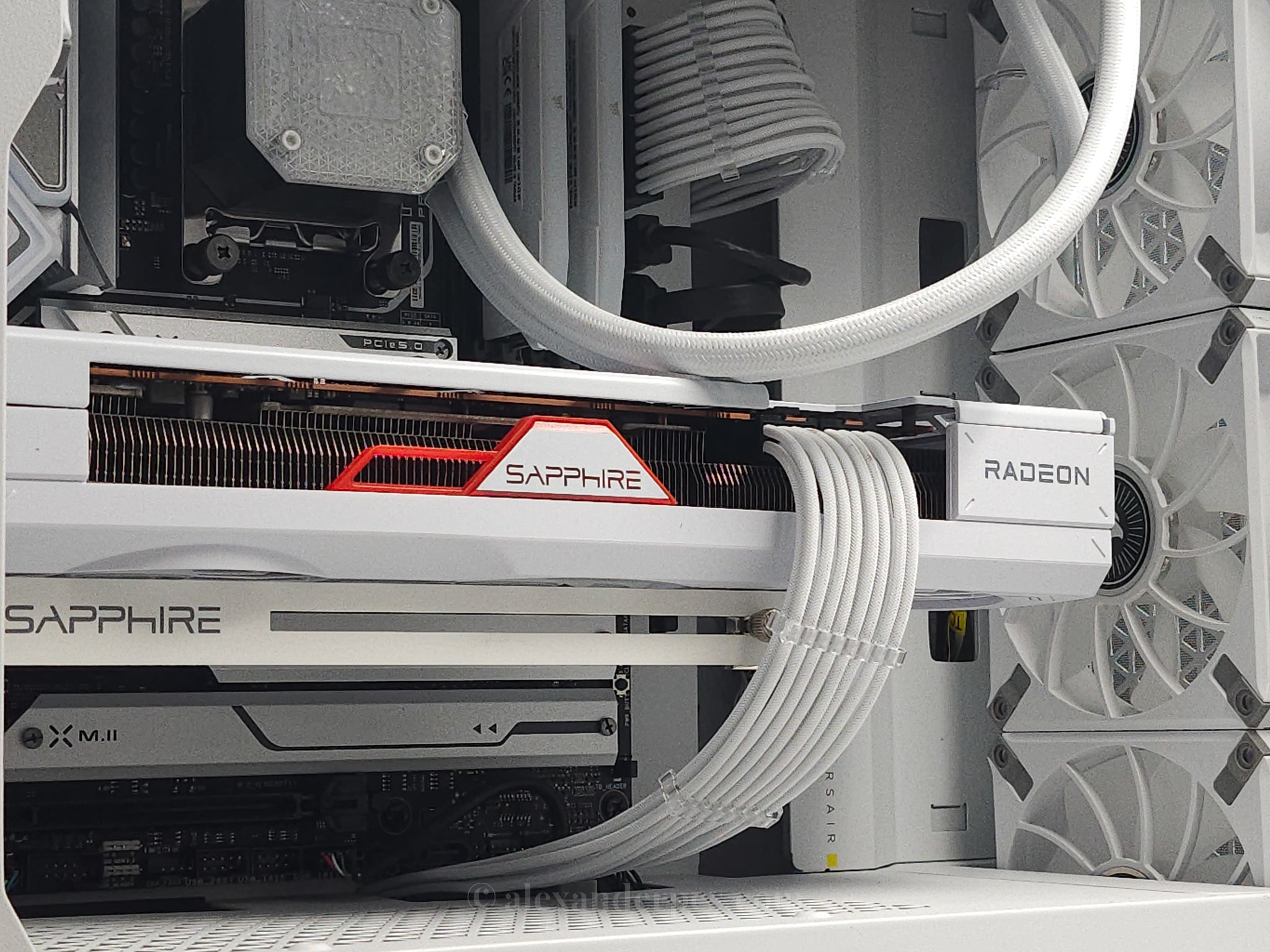 Ready-to-Ship: AMD Ryzen 7 7800X3D w/ Sapphire Radeon RX 7800XT Pure