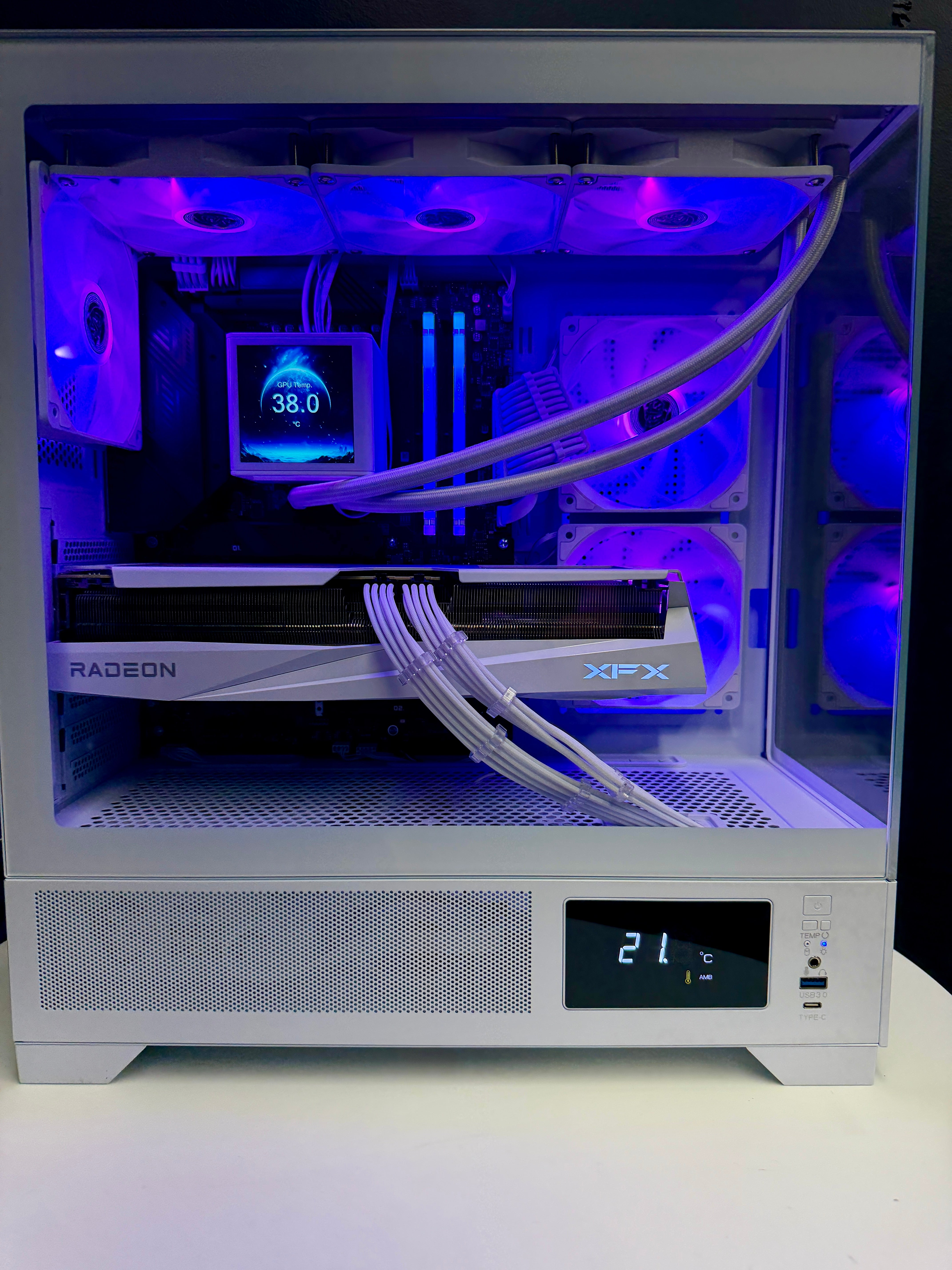 Ready-To-Ship: AMD Ryzen 7 98003D w/Radeon RX 9070 XT