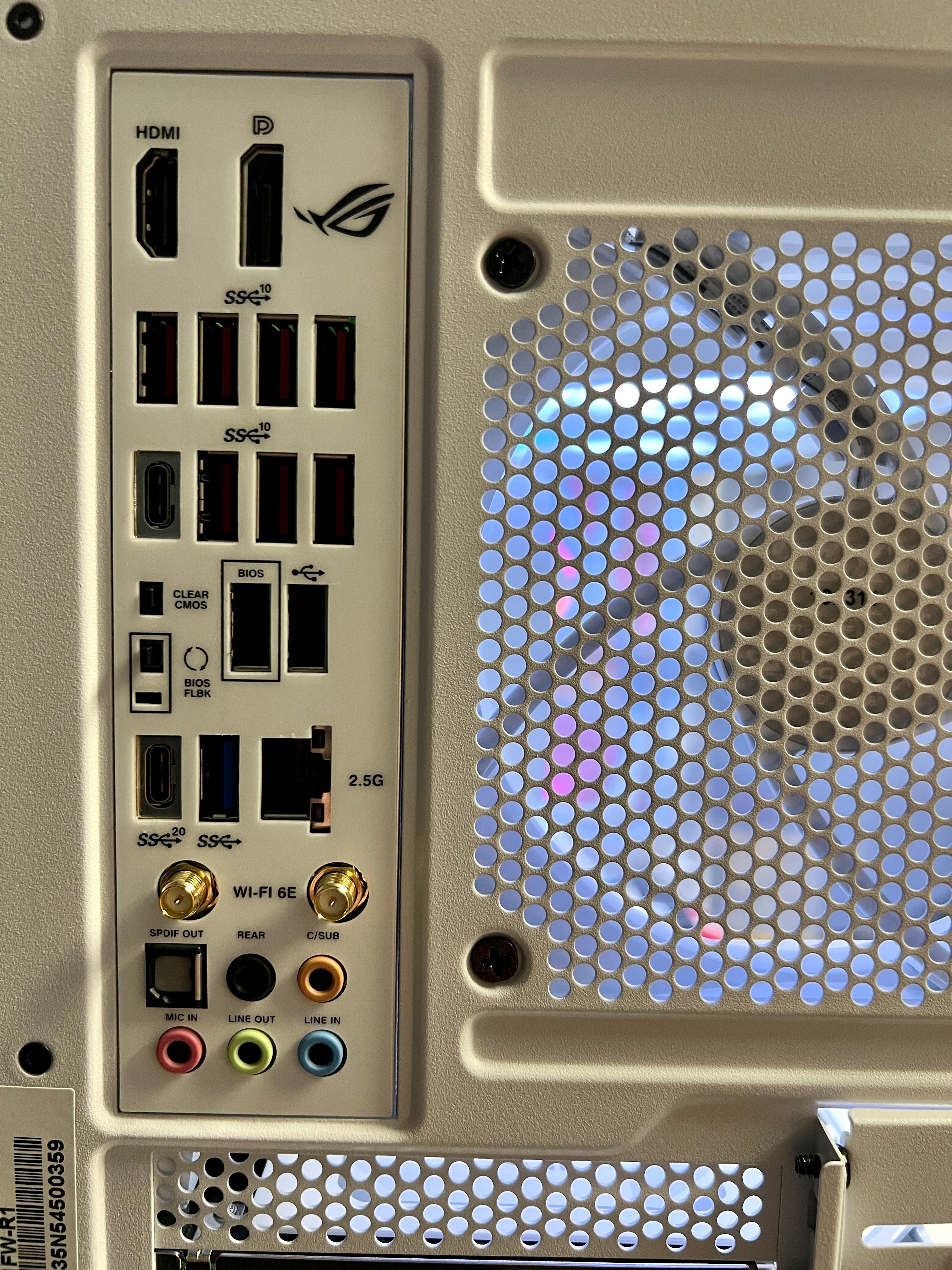 Ready-To-Ship: AMD Ryzen 7 7800X3D w/Radeon RX 9070 XT