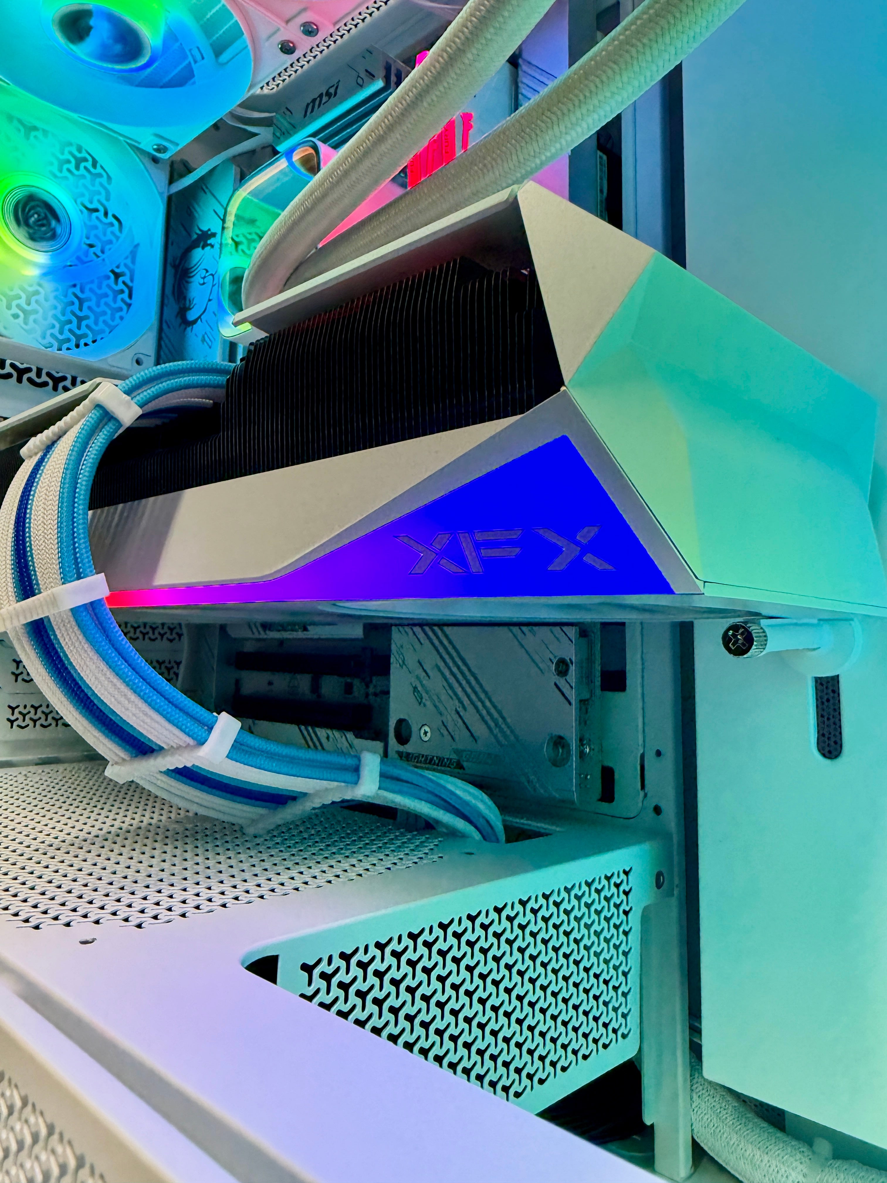 Ready-To-Ship: AMD Ryzen 7 9800X3D w/Radeon RX 9070 XT