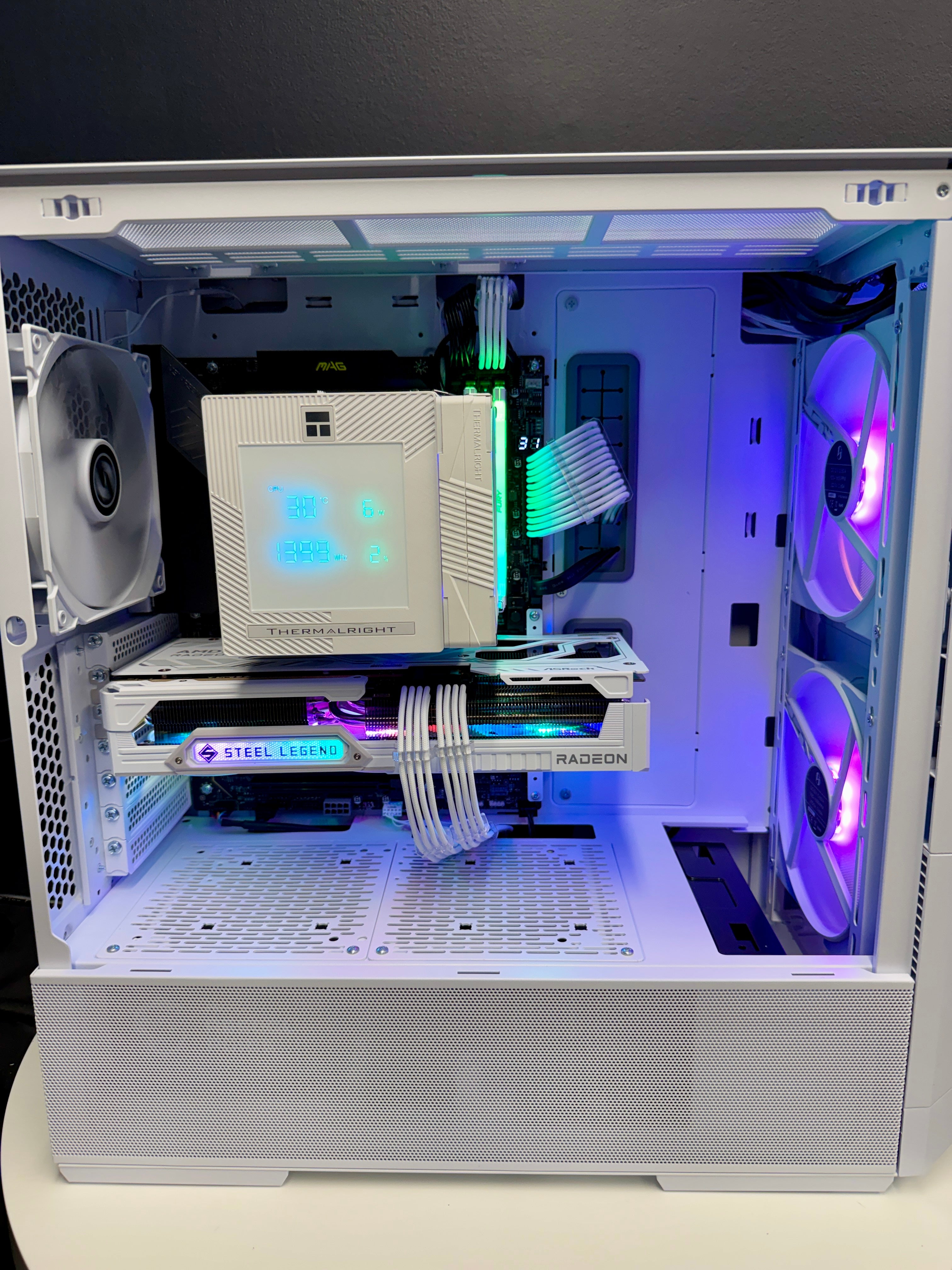 Ready-To-Ship: Intel Core Ultra 7 265K w/Radeon RX 9070 XT White Edition