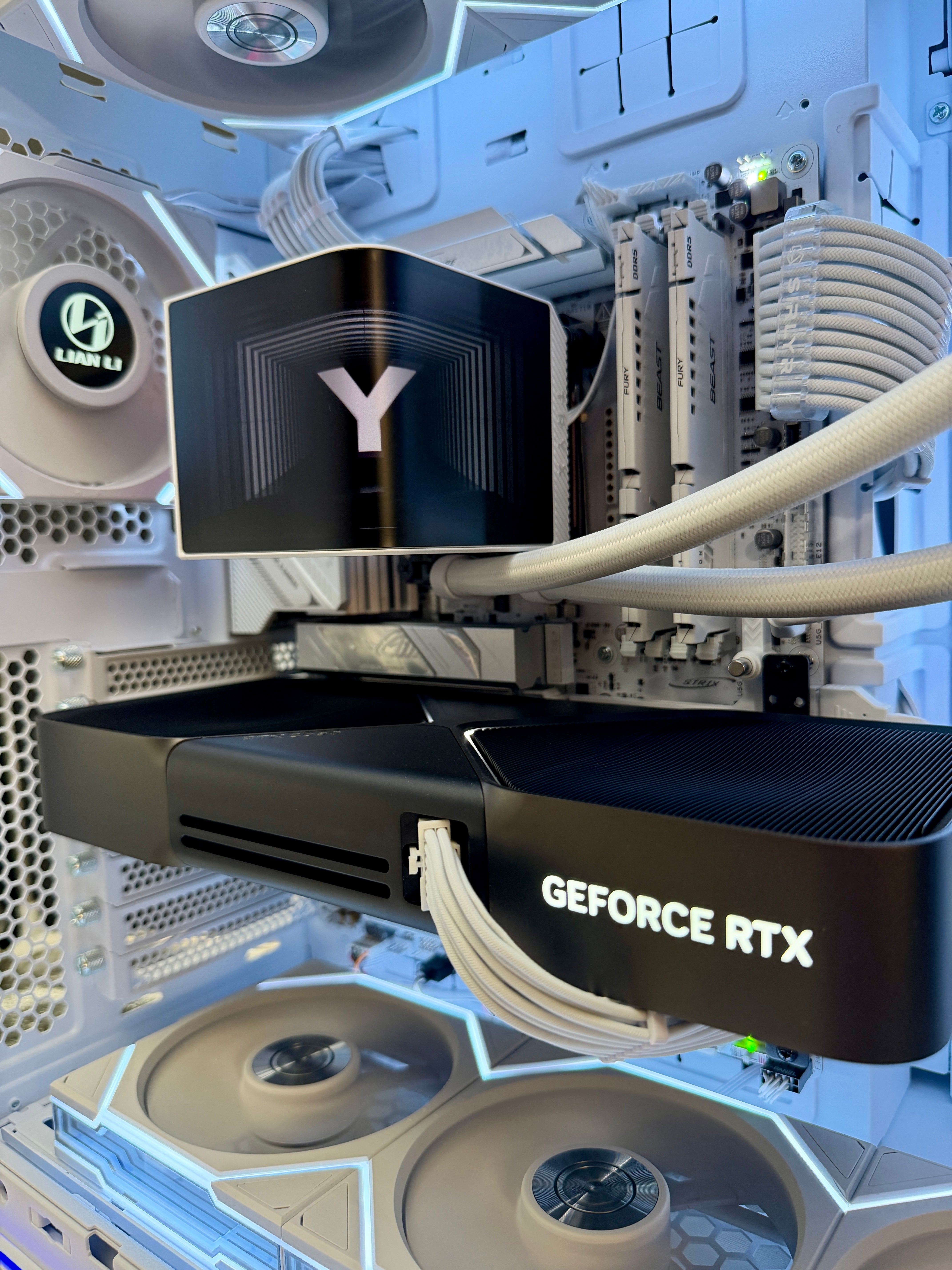Ready-To-Ship: AMD Ryzen 7 9850X3D w/GeForce RTX 5090 Founder's Edition