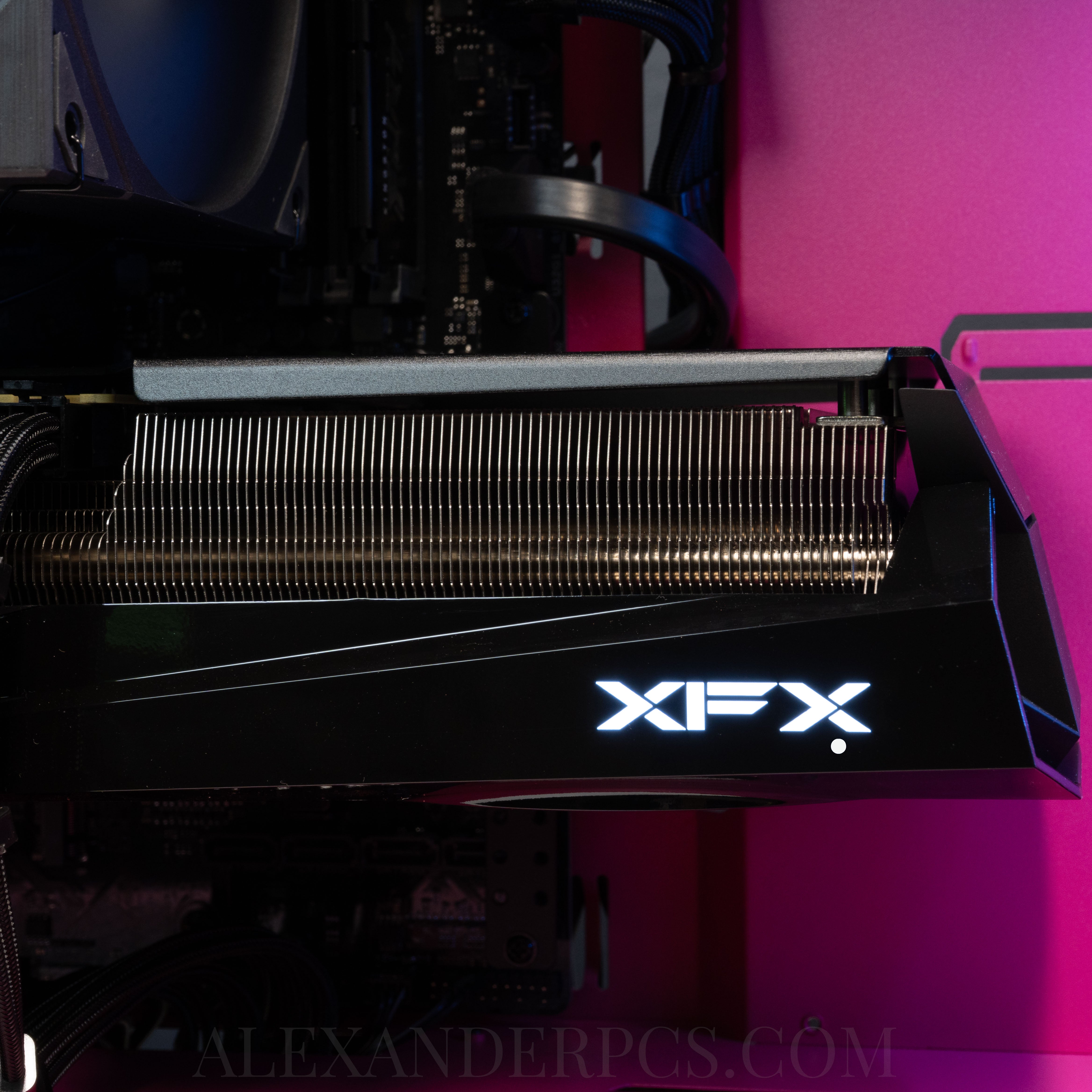 Ready to Ship: AMD Ryzen 7 7800X3D w/Radeon RX 9070 XT