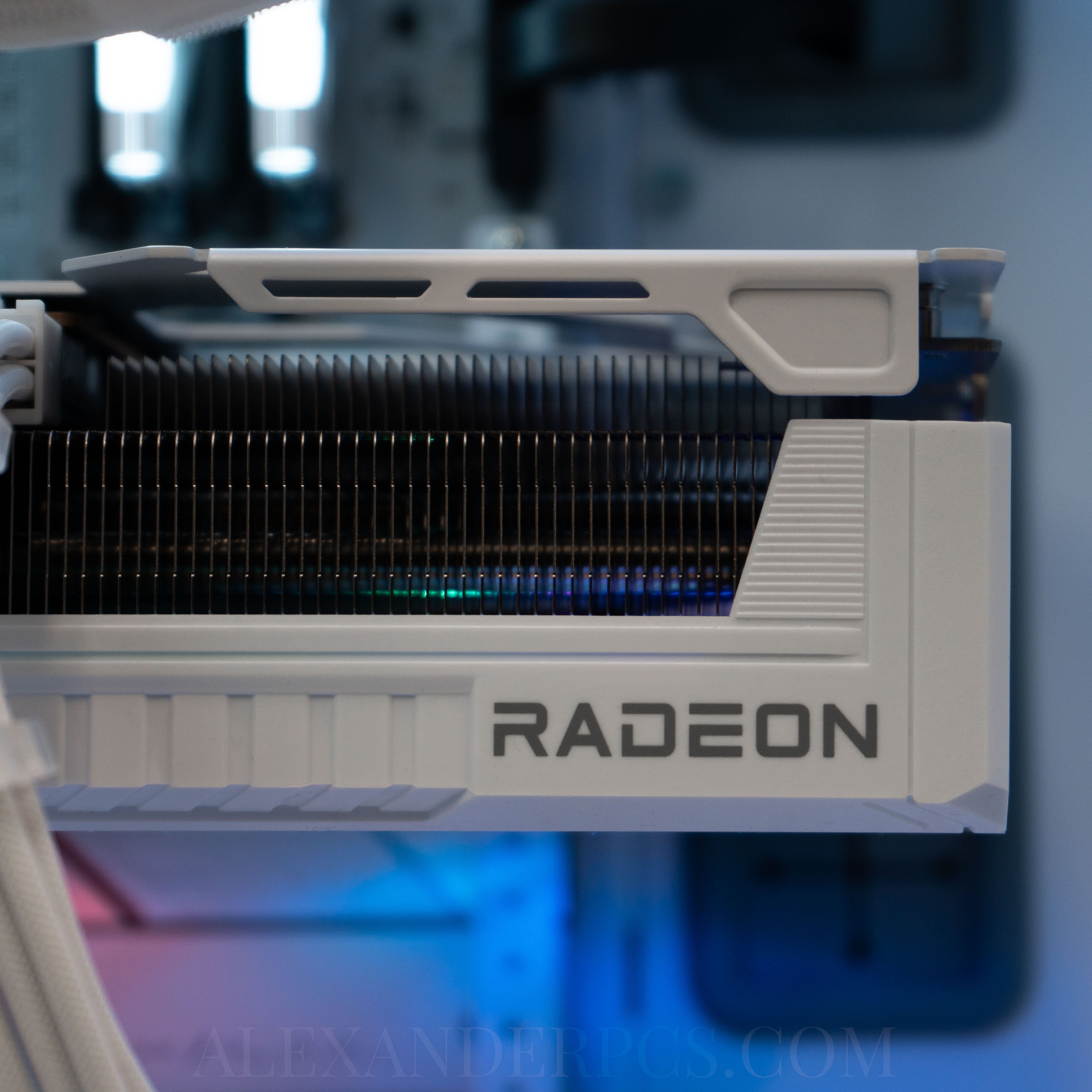 Ready-To-Ship: AMD Ryzen 7 7800X3D w/Radeon RX 9070 XT