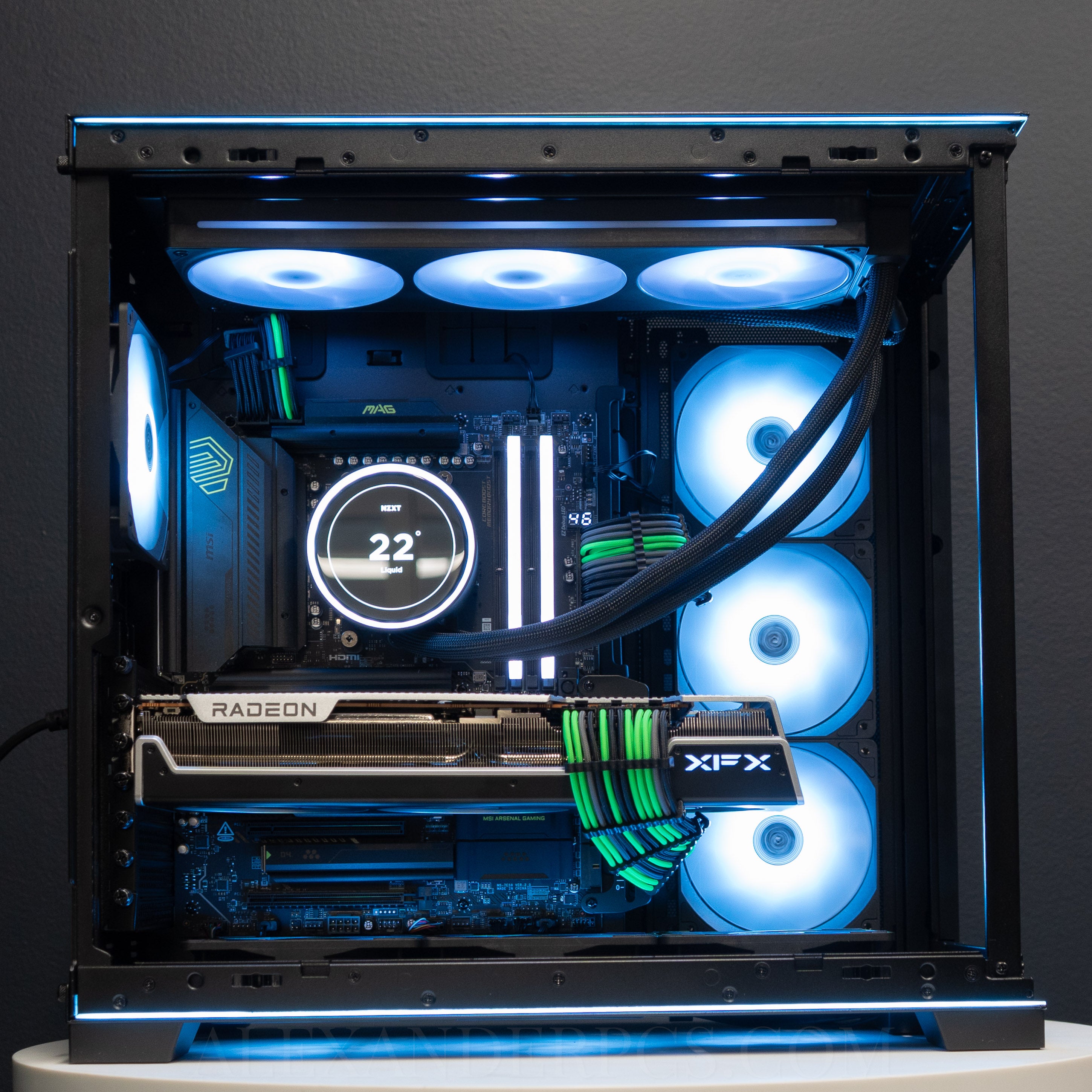 Ready-to-ship: AMD Ryzen 9 9950X3D w/Radeon RX 7900 XTX