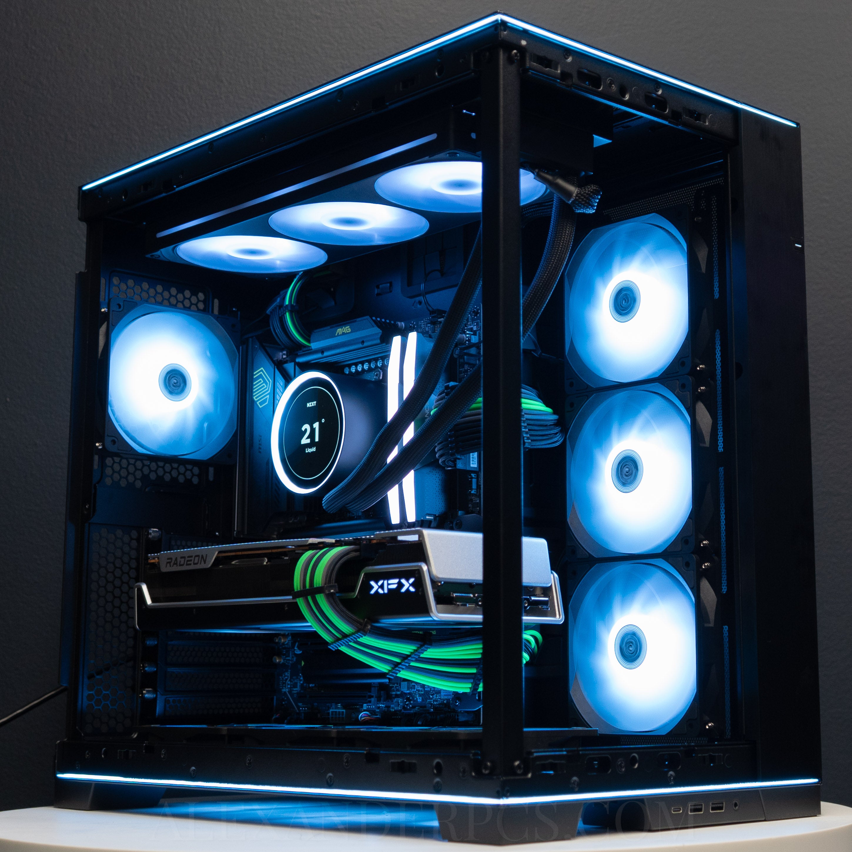 Ready-to-ship: AMD Ryzen 9 9950X3D w/Radeon RX 7900 XTX