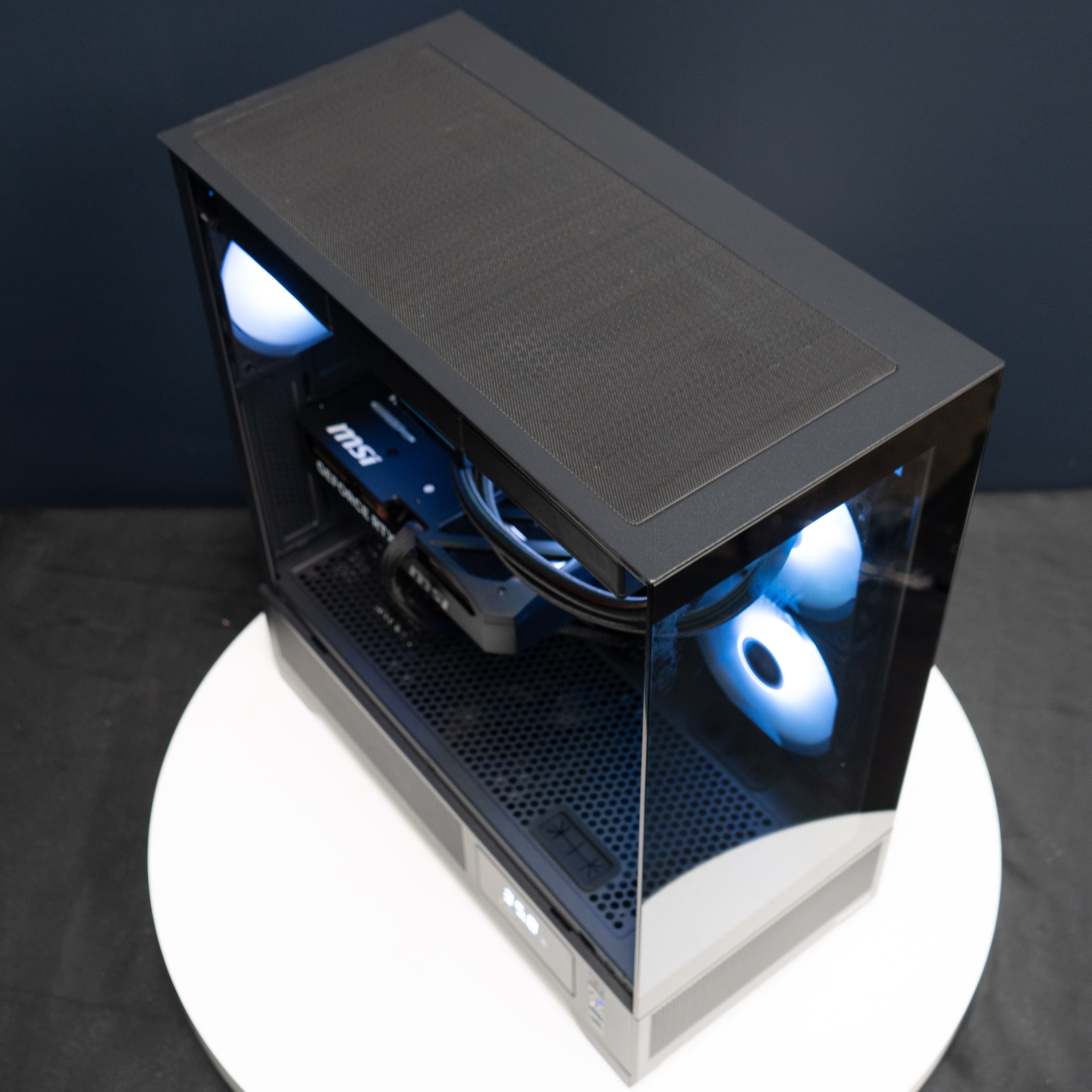 Ready-to-ship: AMD Ryzen 5 7600X w/GeForce RTX 5070