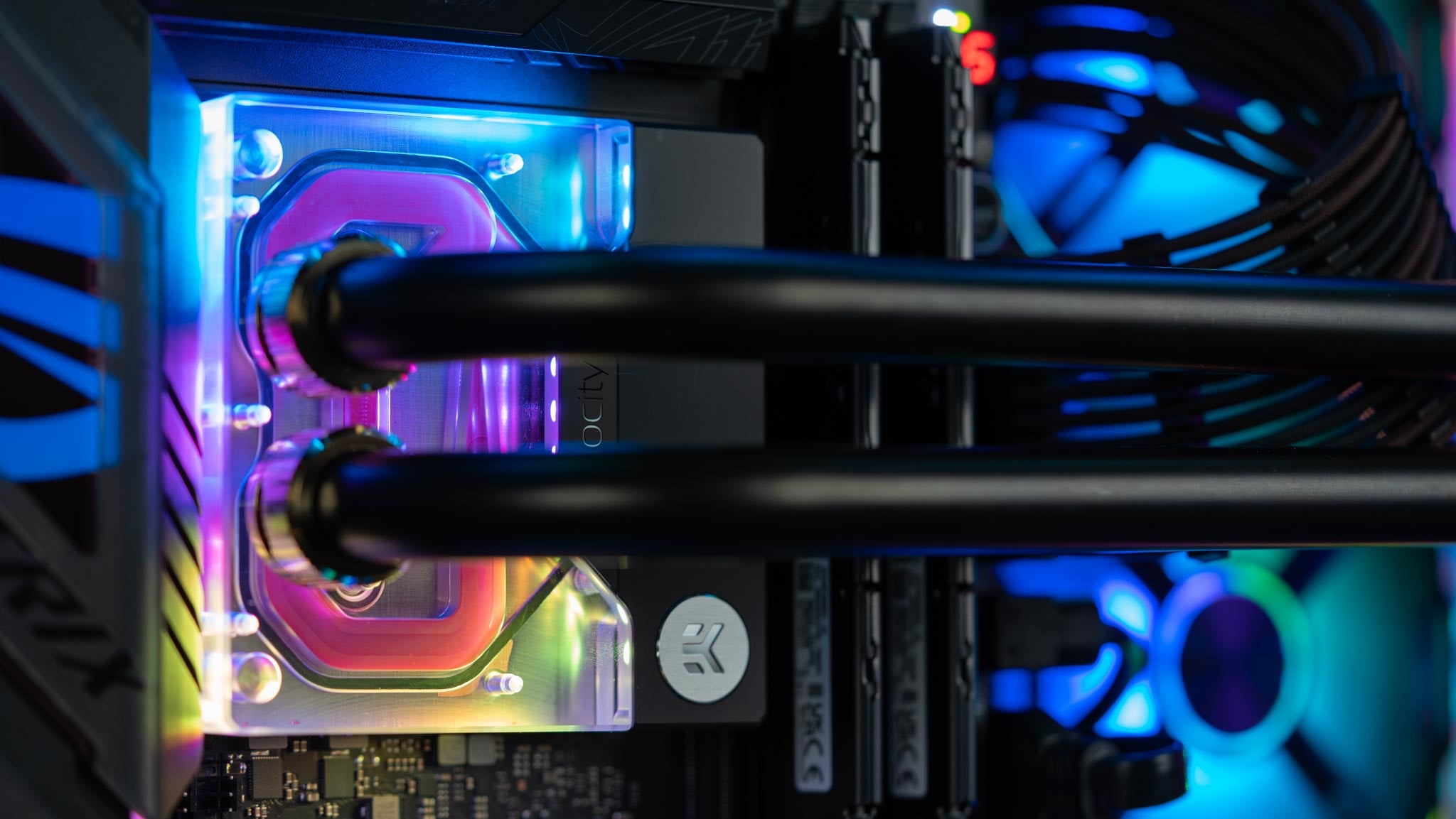 Ready-To-Ship: Fully Liquid Cooled Core i7-13700K w/GeForce RTX 3080