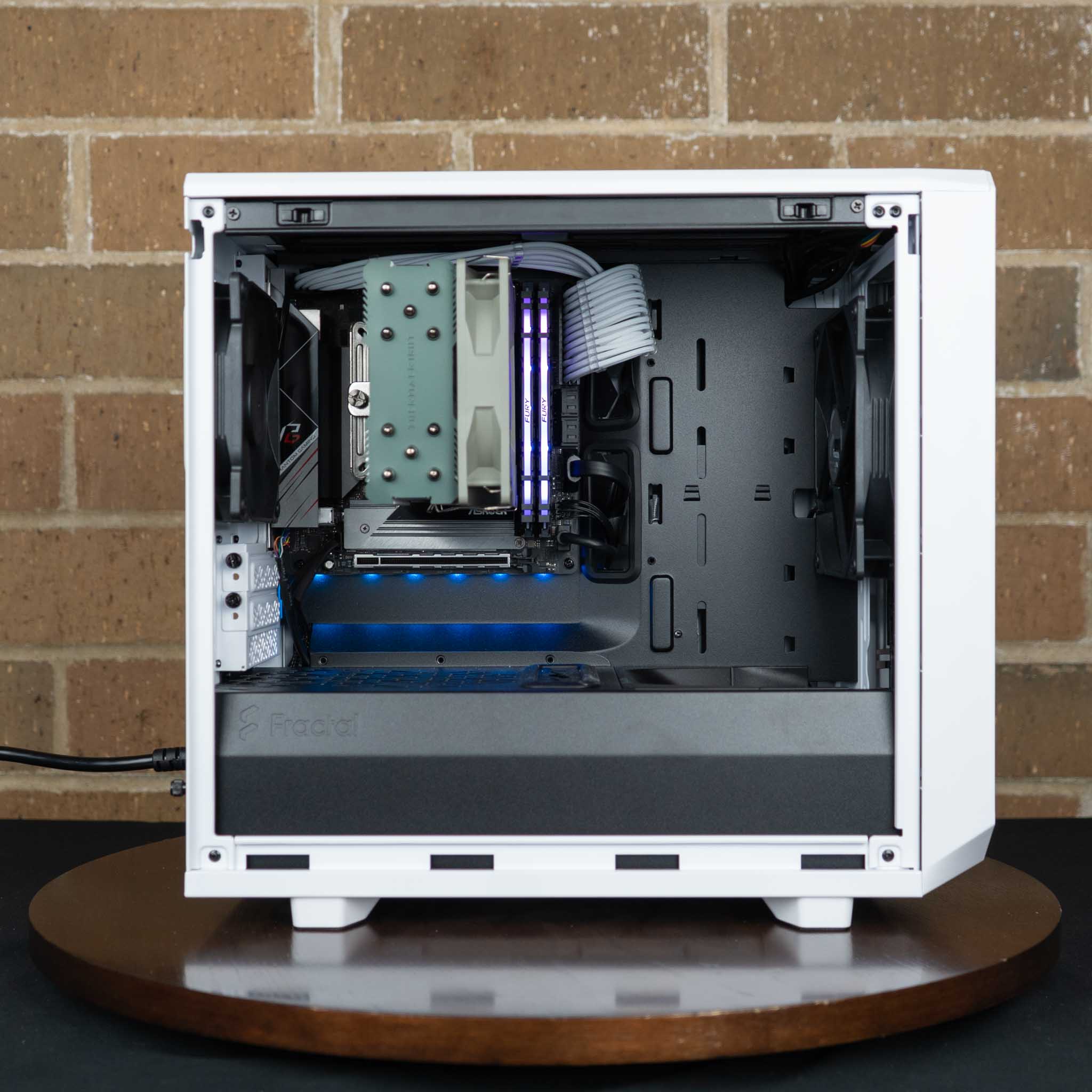 The Actuarius - AMD - White