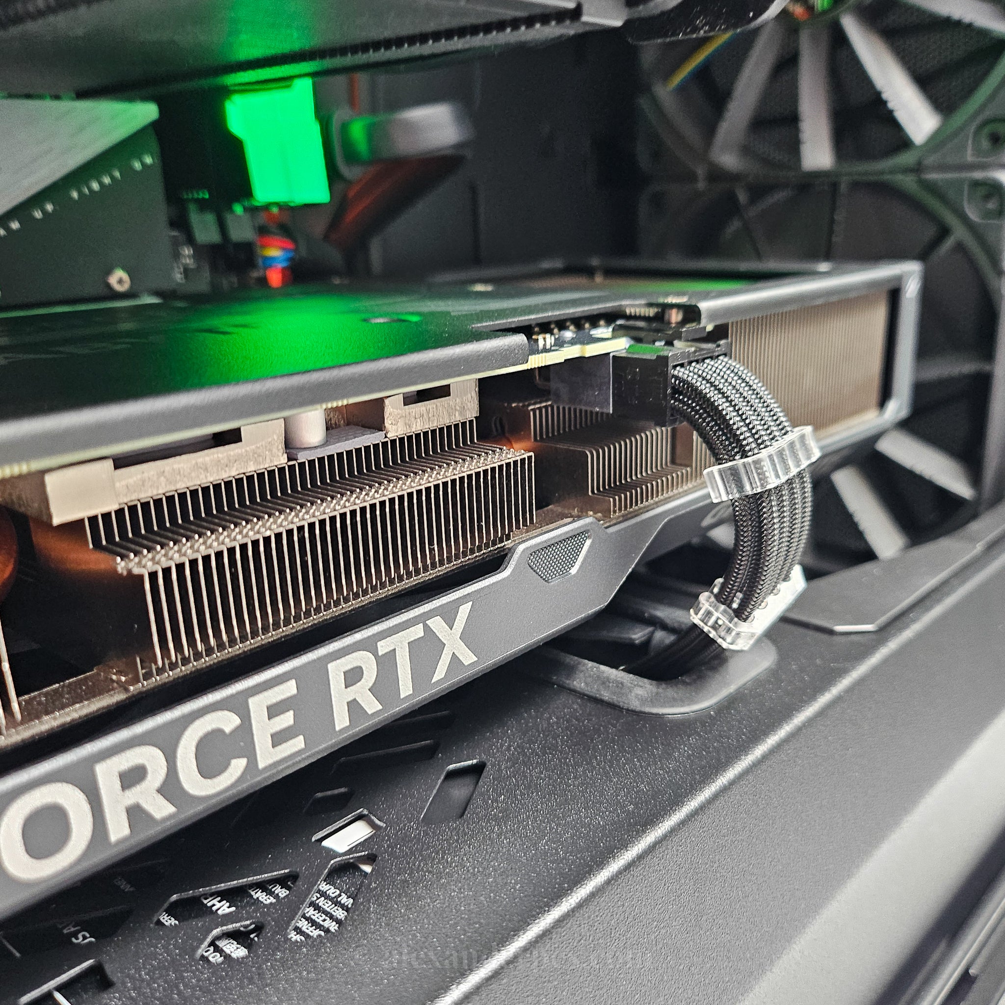 Ready-to-Ship: AMD Ryzen 5 5800X3D w/GeForce RTX 4070