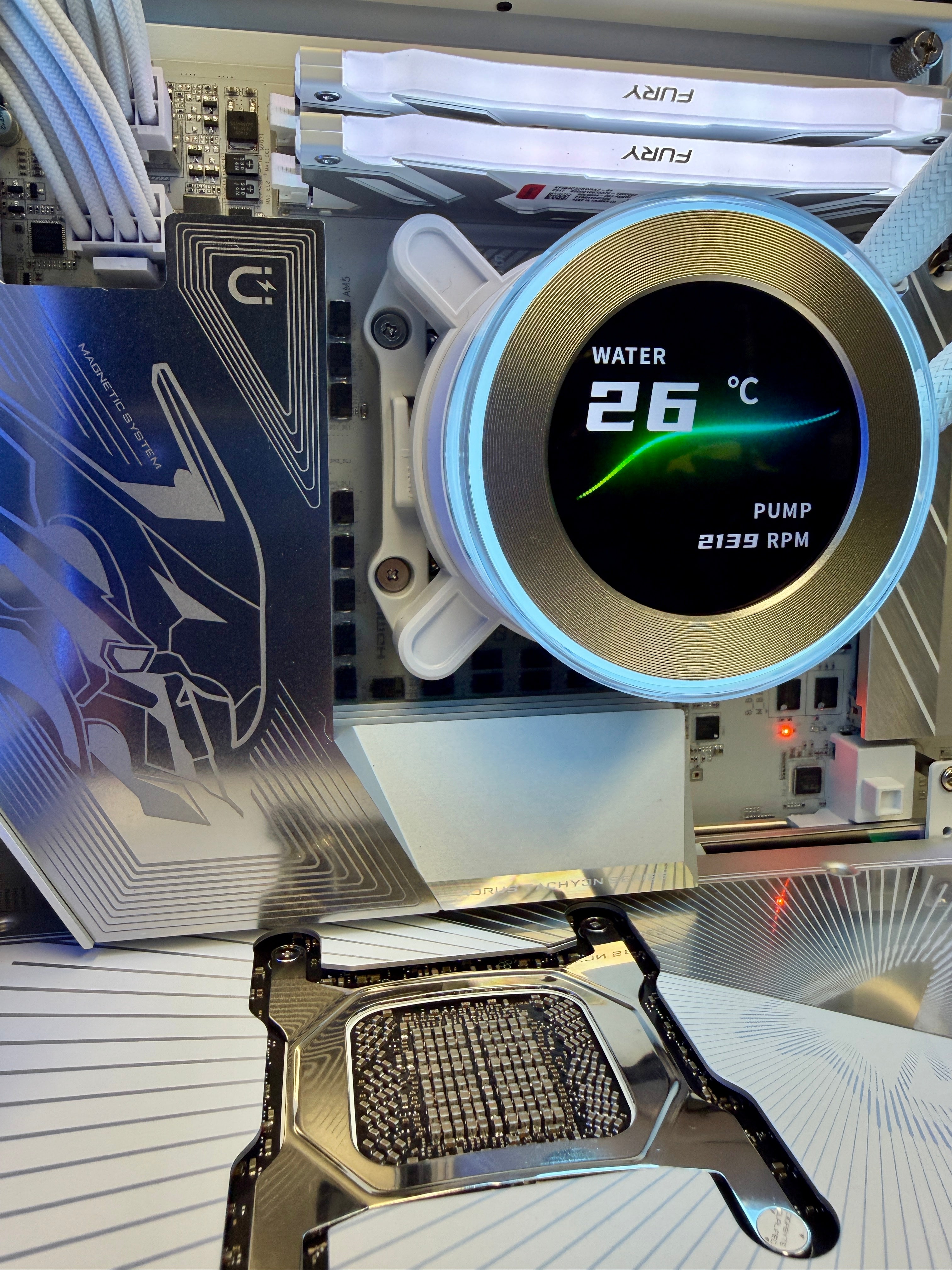 Ready-To-Ship: AMD Ryzen 9 9950X3D w/White AORUS Master 5090