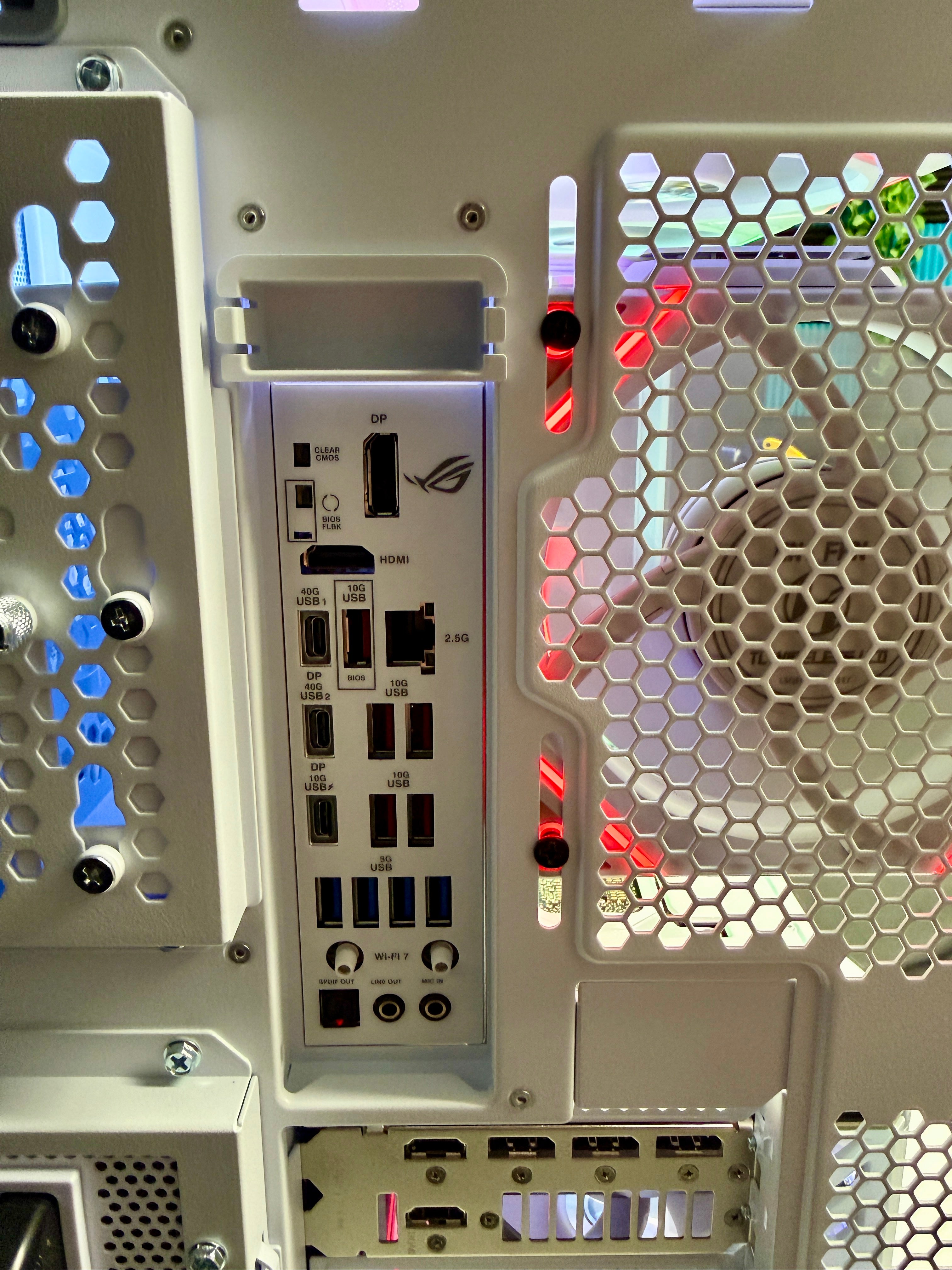 Ready-To-Ship: AMD Ryzen 9 9950X3D w/White ROG Astral 5090