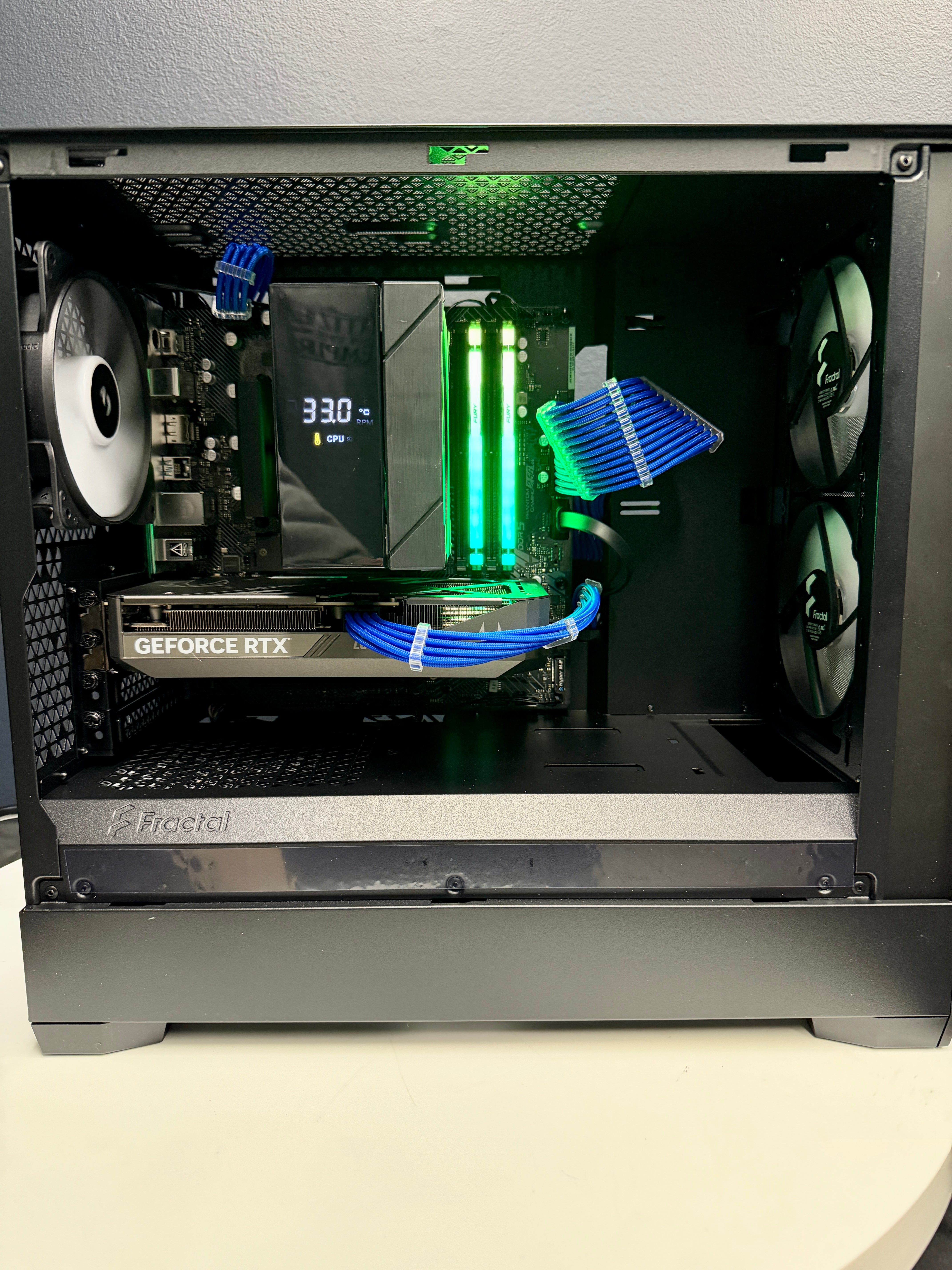 Intel Core i5-14400F w/GeForce RTX 5060 Ti 16GB