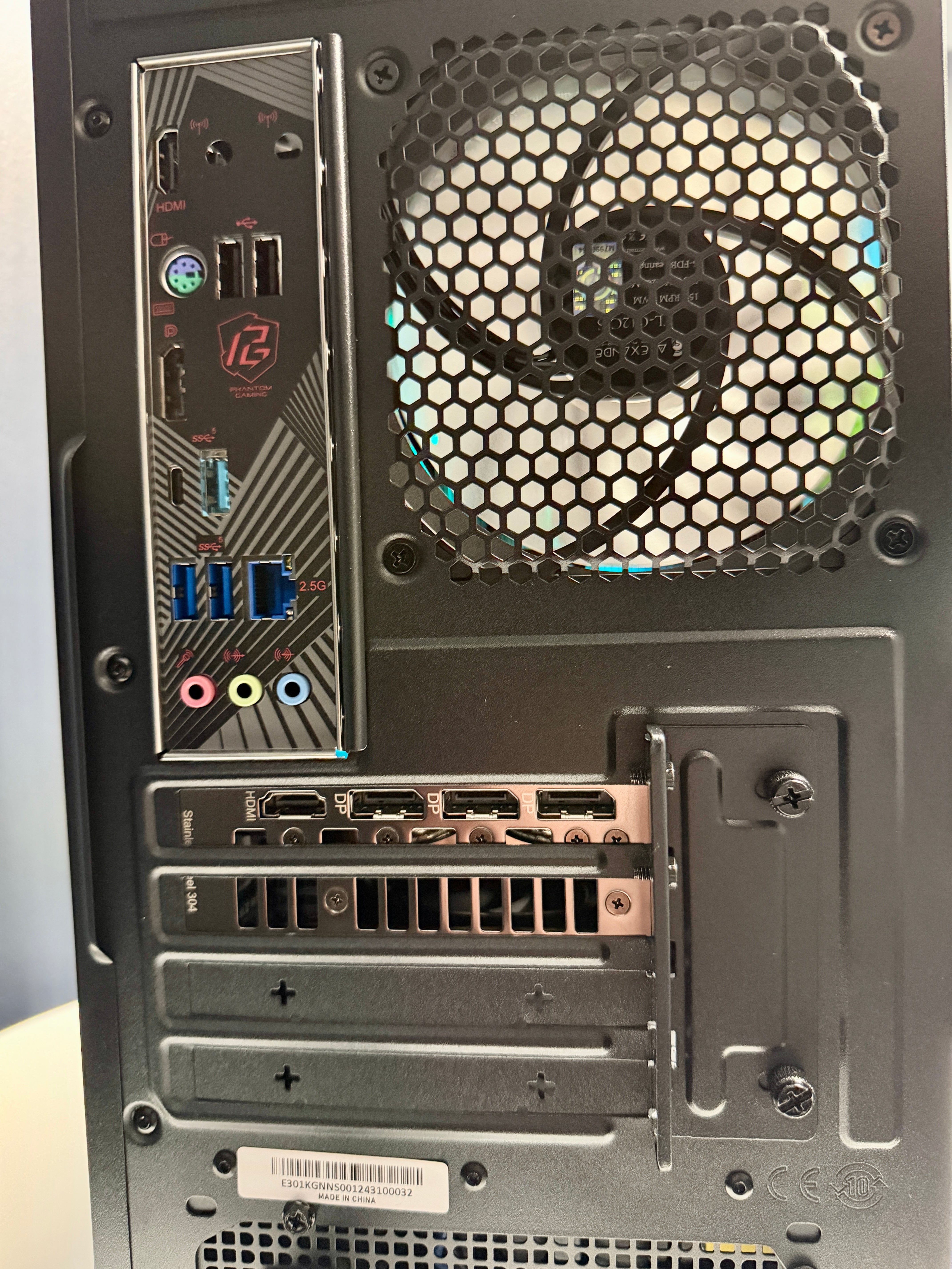 Intel Core i5-14400F w/GeForce RTX 5060