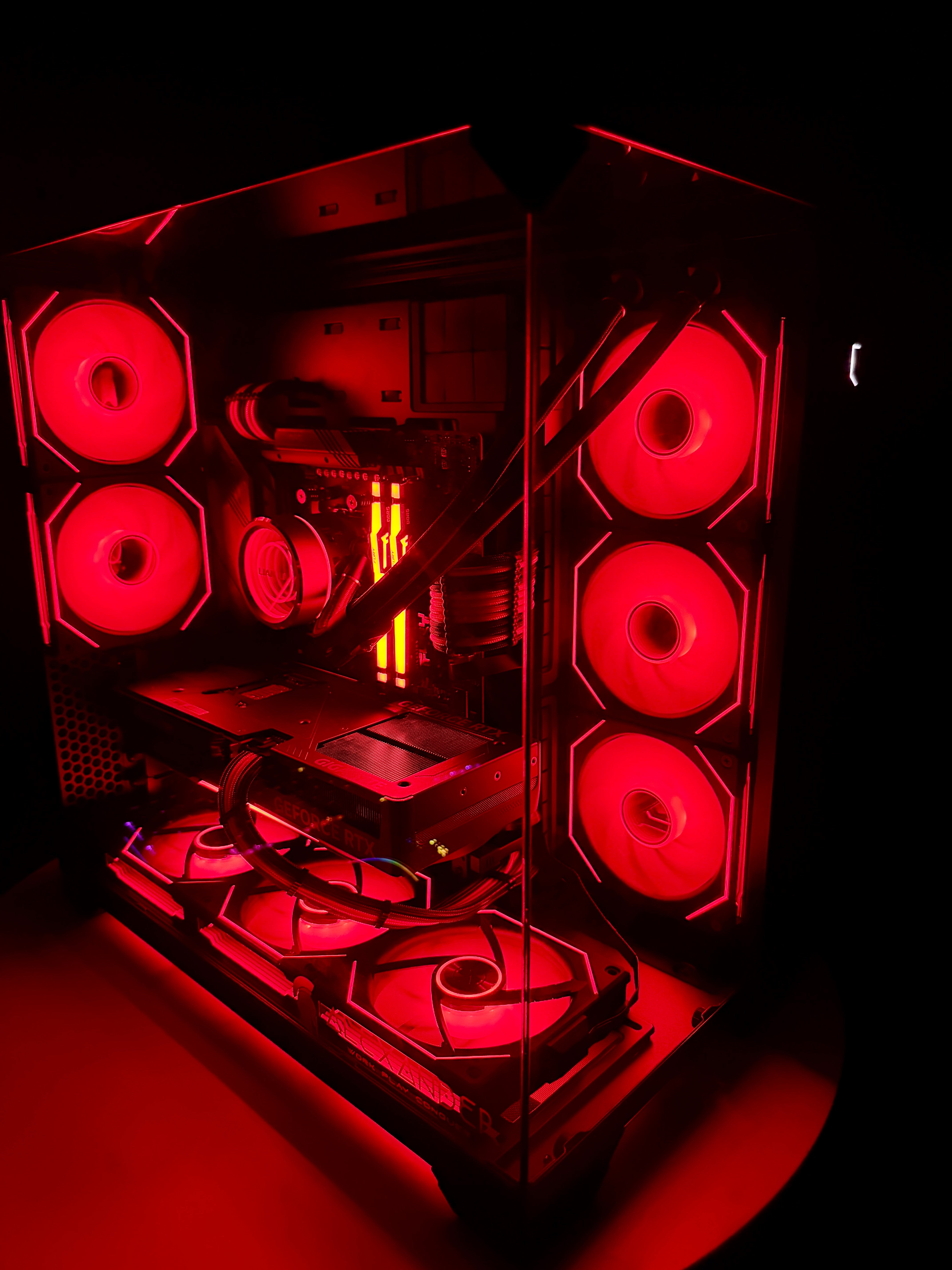 Ready-To-Ship: AMD Ryzen 7 9800X3D w/GeForce RTX 5070 Ti