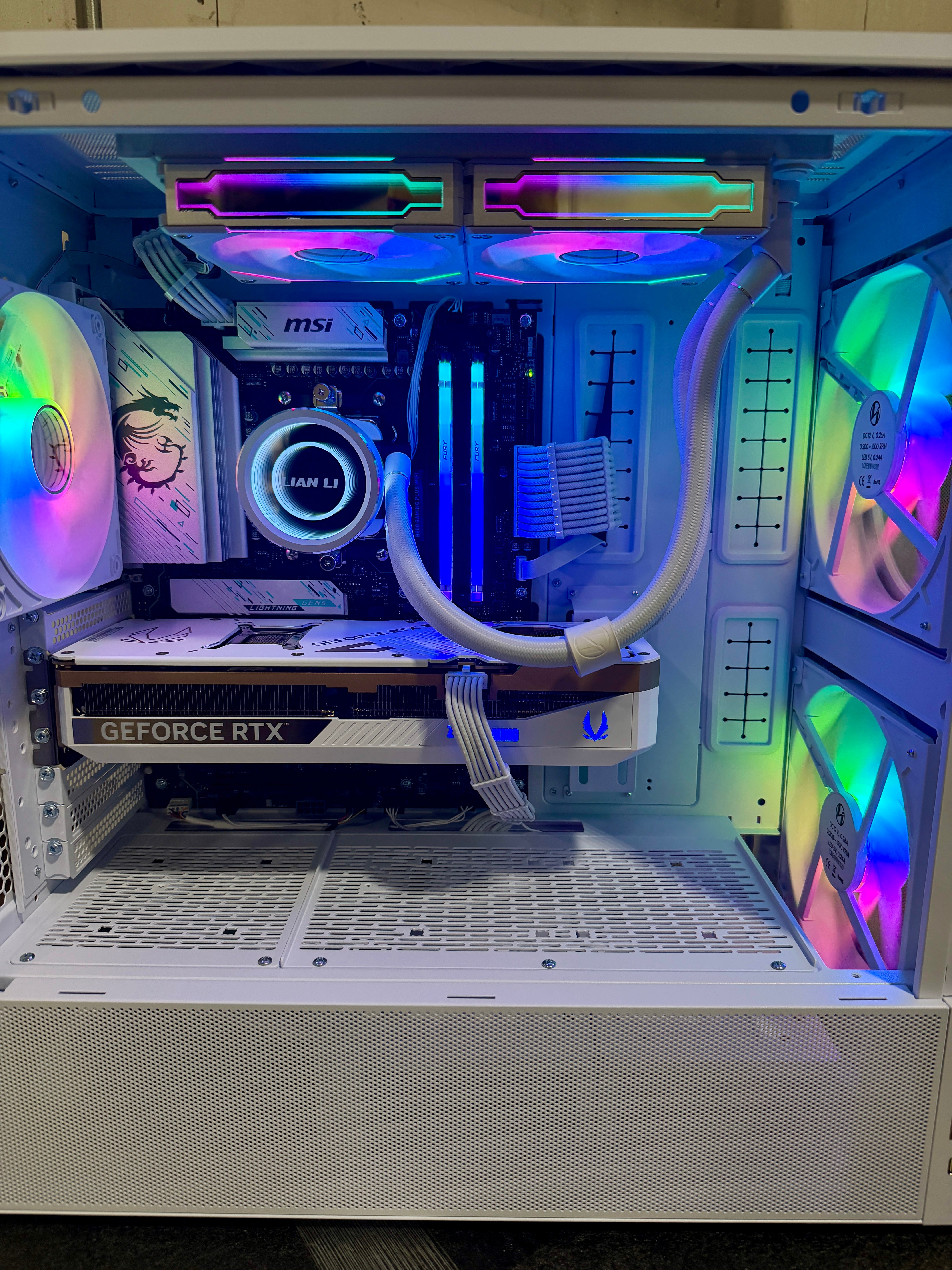 Ready-To-Ship: AMD Ryzen 7 9800X3D w/GeForce RTX 5070 Ti White Edition