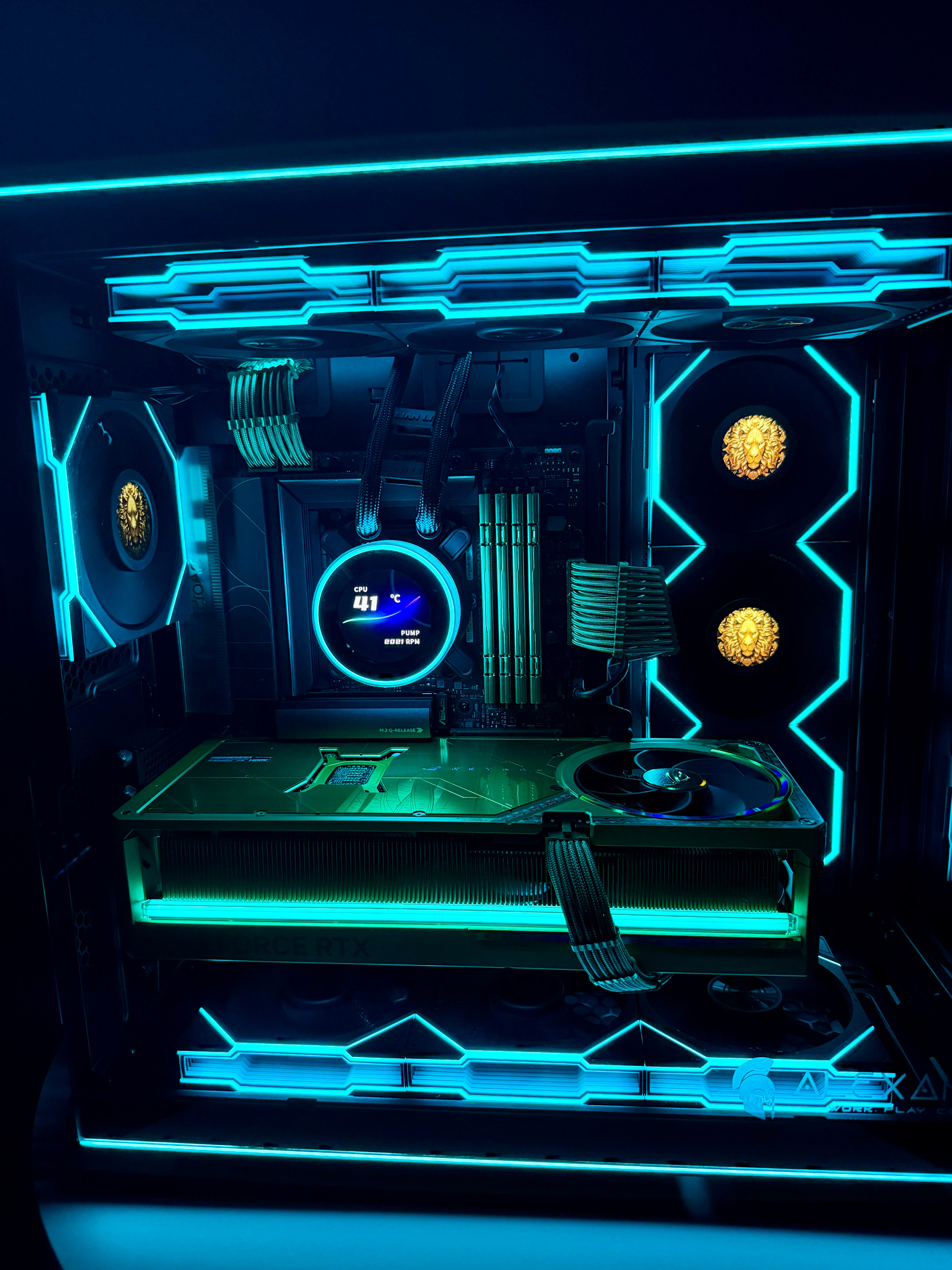 Ready-To-Ship: GOLDEN LION Themed build w/AMD Ryzen 9 9950X3D & ROG Astral 5080 Dhahab Edition, custom hand painted artwork and mods