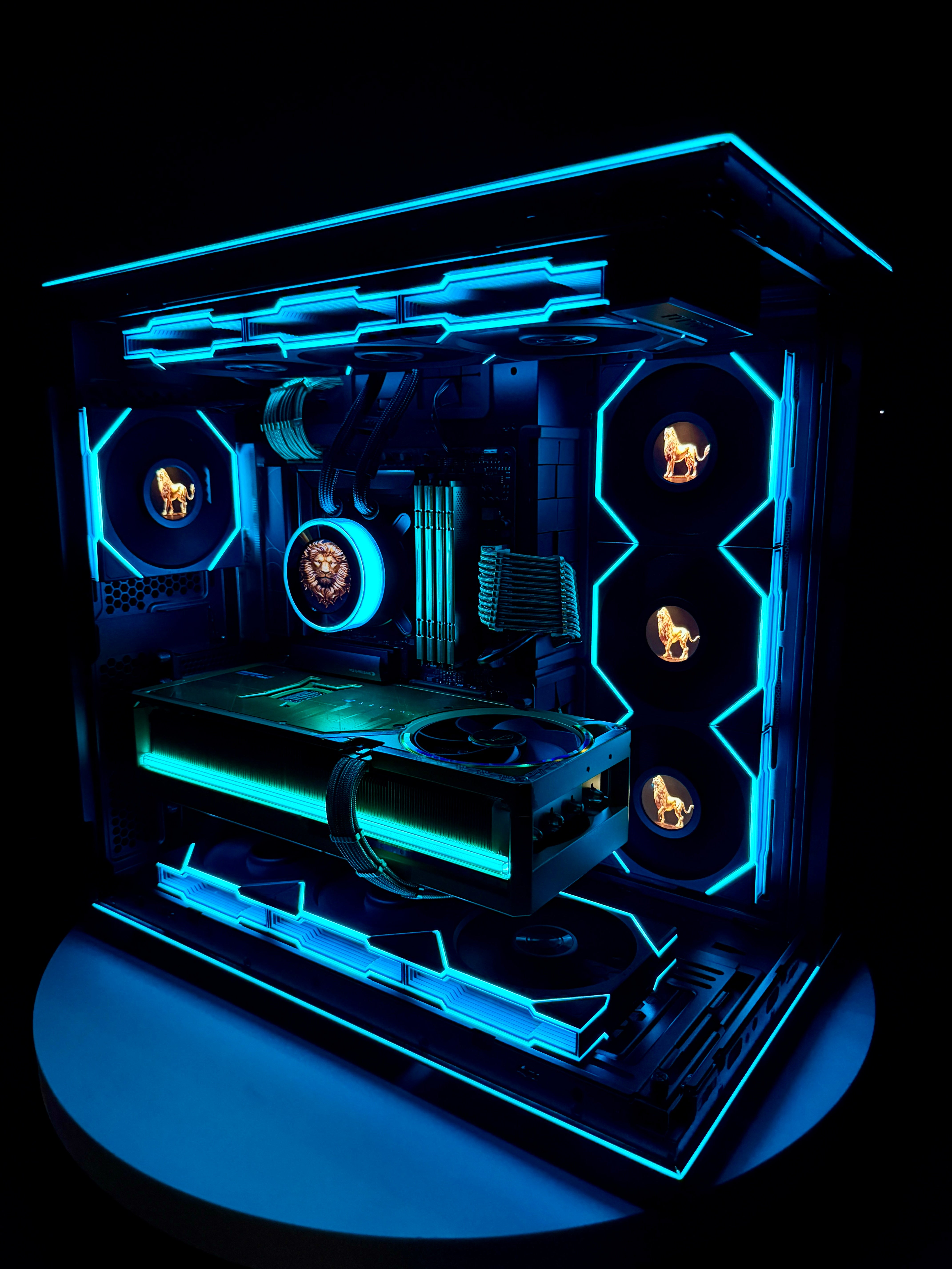 Ready-To-Ship: GOLDEN LION Themed build w/AMD Ryzen 9 9950X3D & ROG Astral 5080 Dhahab Edition, custom hand painted artwork and mods