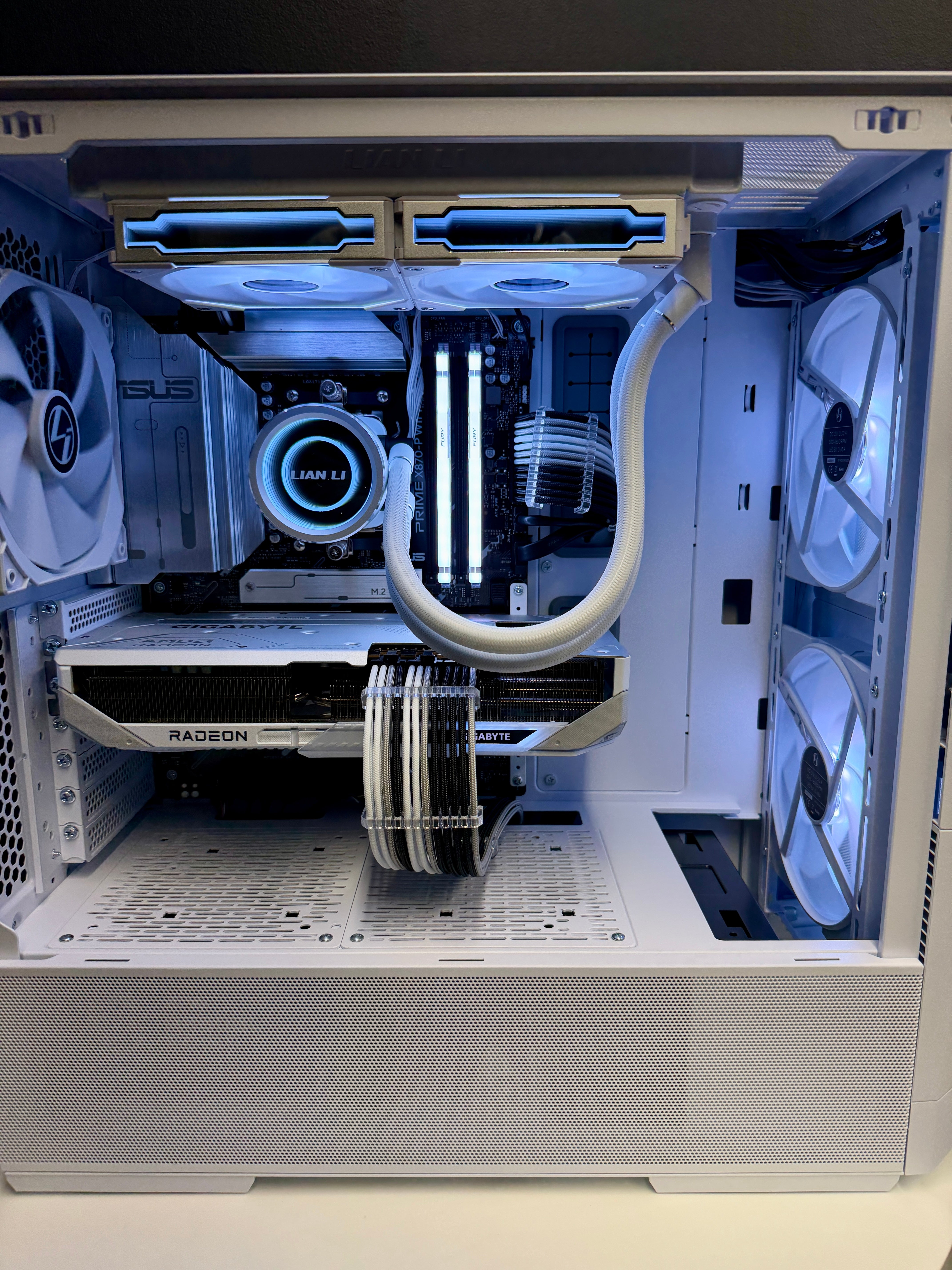 Ready-To-Ship: AMD Ryzen 7 9700X w/Radeon RX 9070 XT