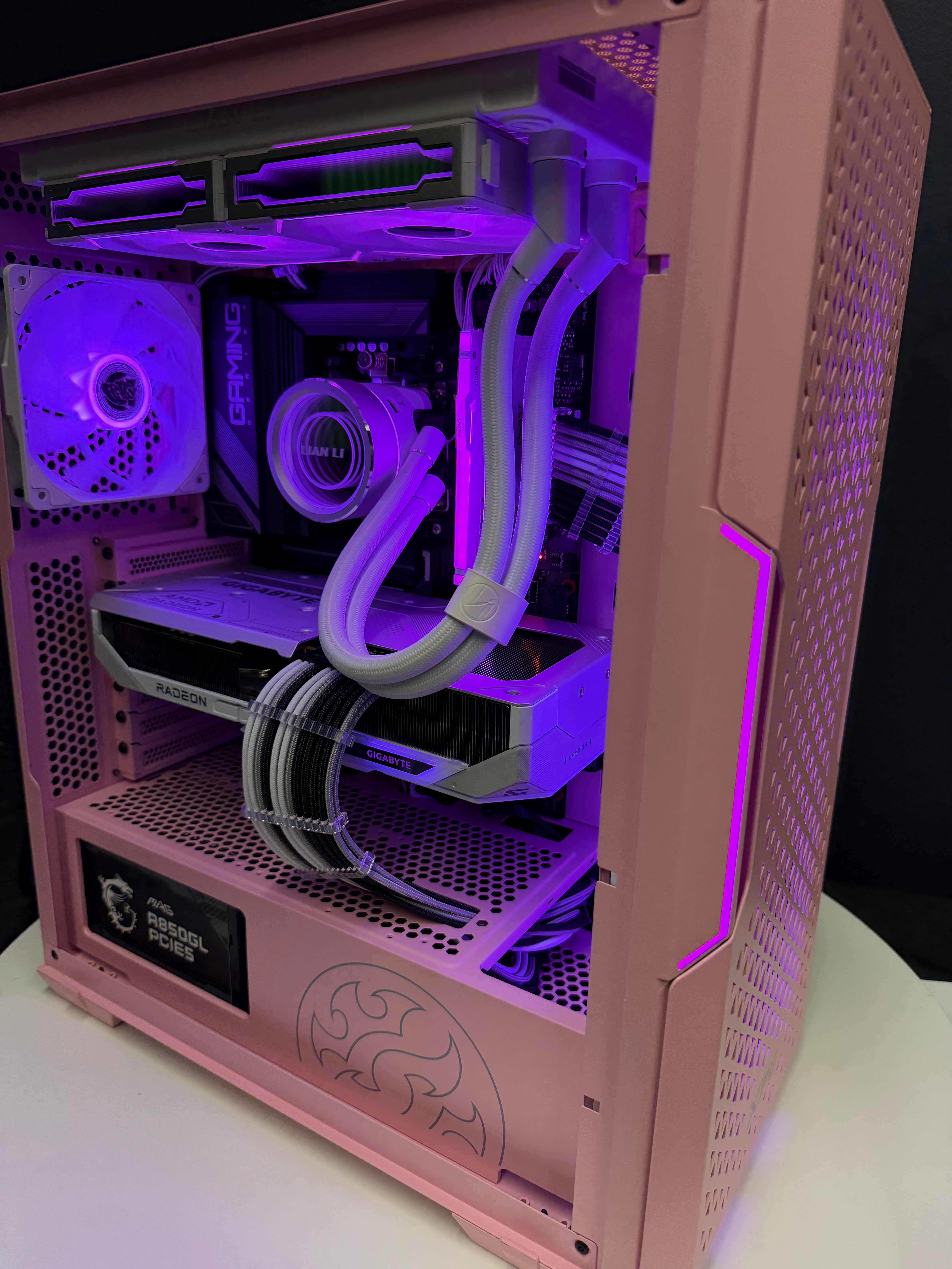 Ready-To-Ship: AMD Ryzen 7 9700X w/Radeon RX 9070 XT