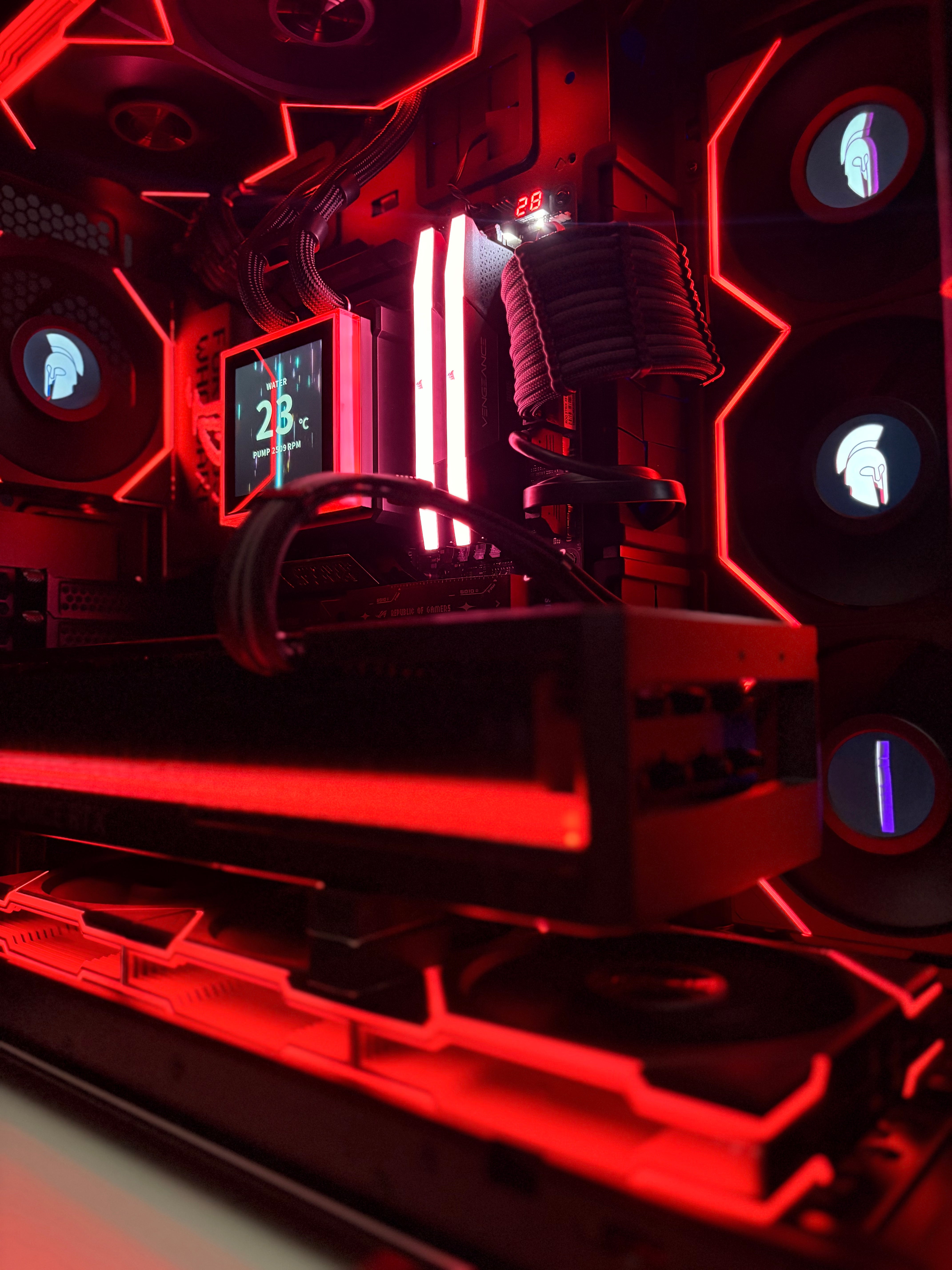 Ready-To-Ship: AMD Ryzen 7 9850X3D w/ROG Astral OC 5090