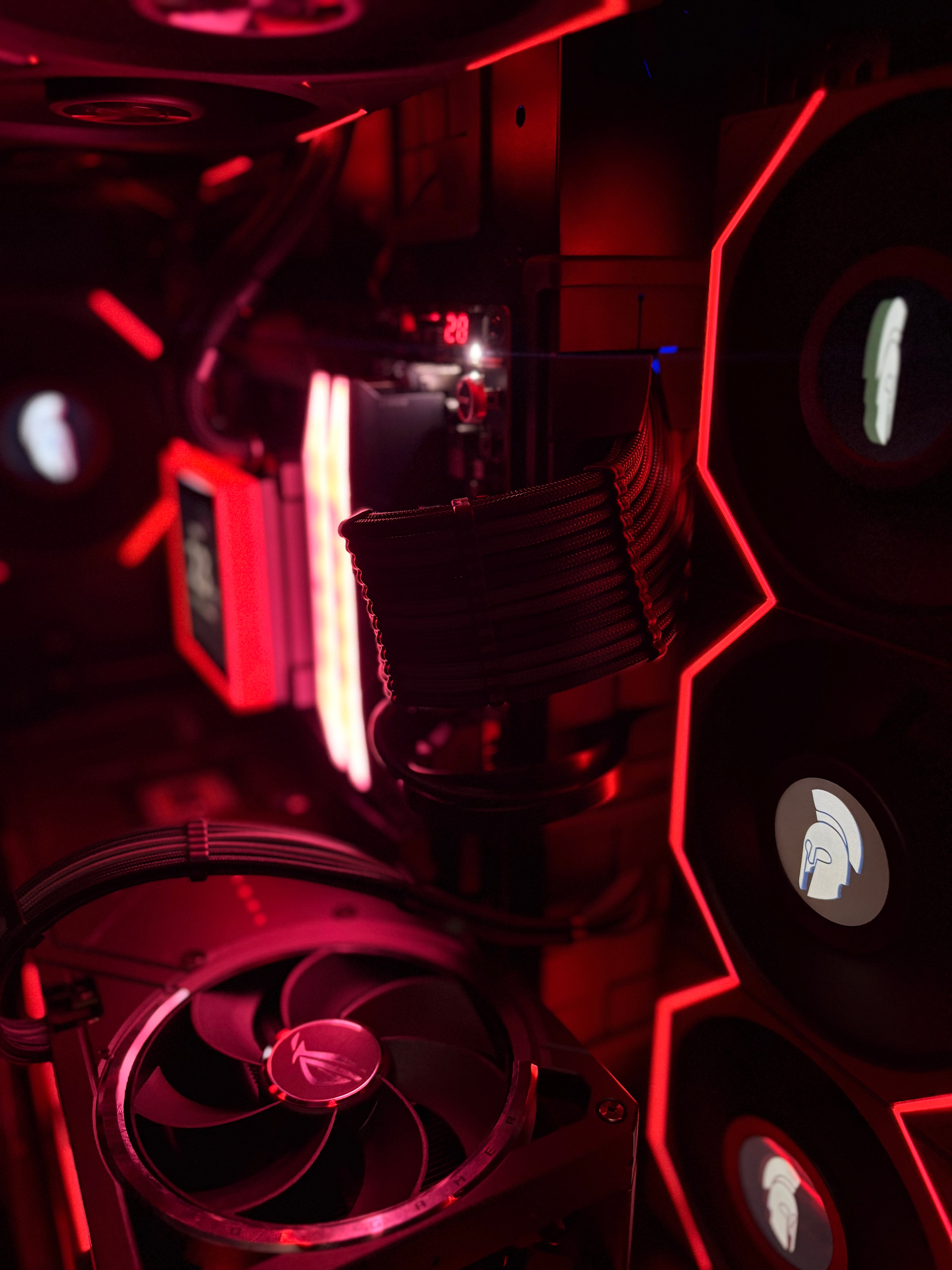 Ready-To-Ship: AMD Ryzen 7 9850X3D w/ROG Astral OC 5090