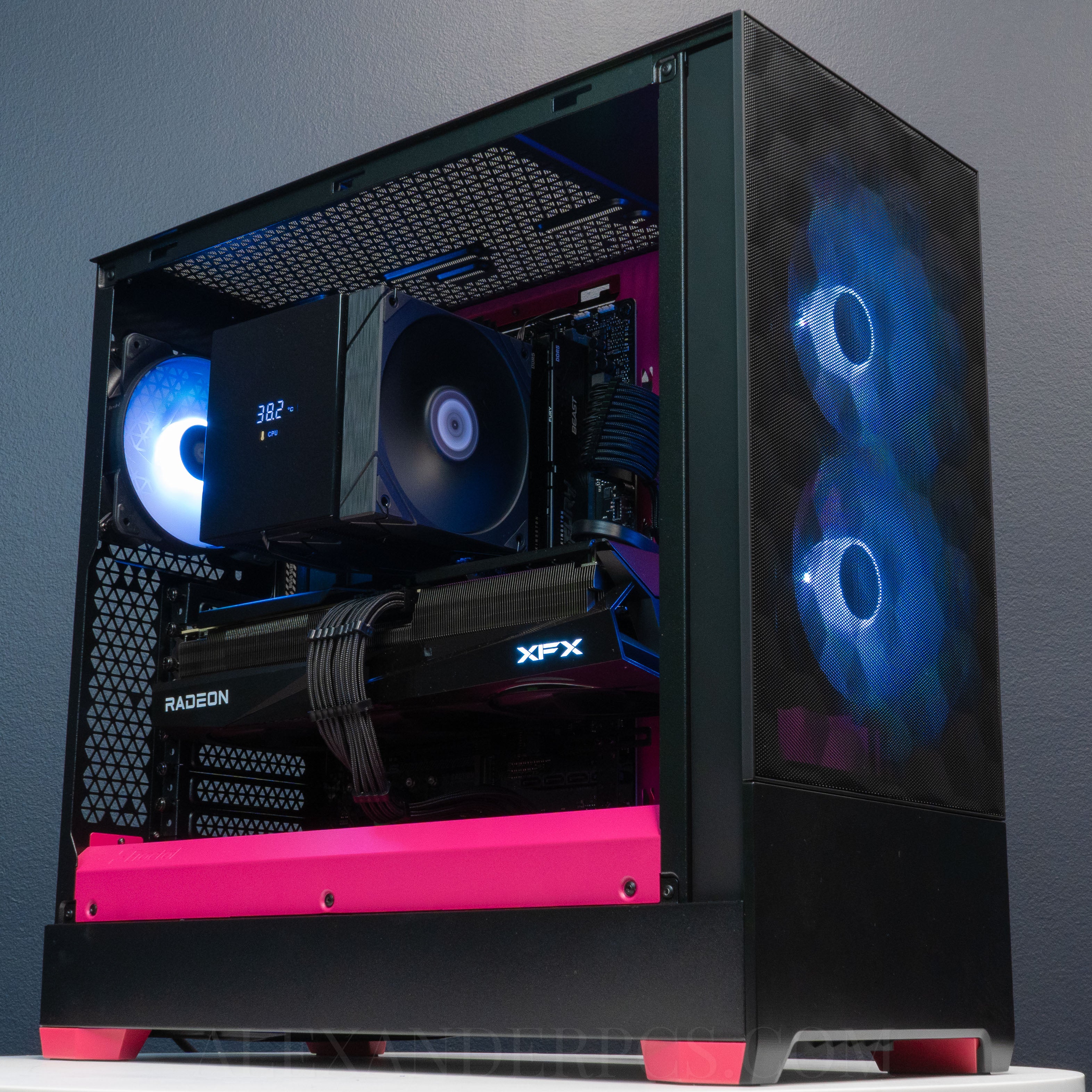 Ready to Ship: AMD Ryzen 7 7800X3D w/Radeon RX 9070 XT