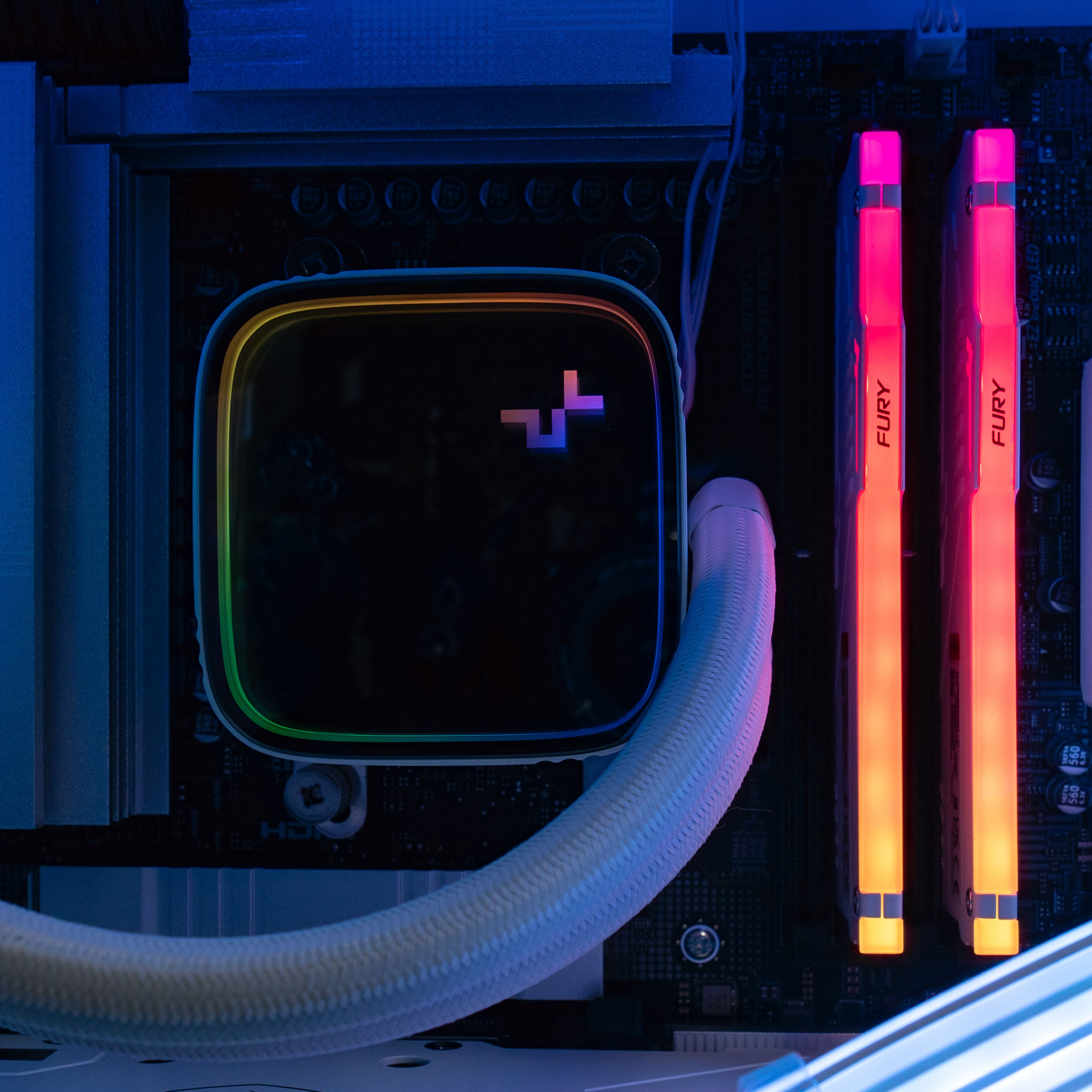 Ready-to-ship: AMD Ryzen 7 9800X3D w/GeForce RTX 5080 White Edition