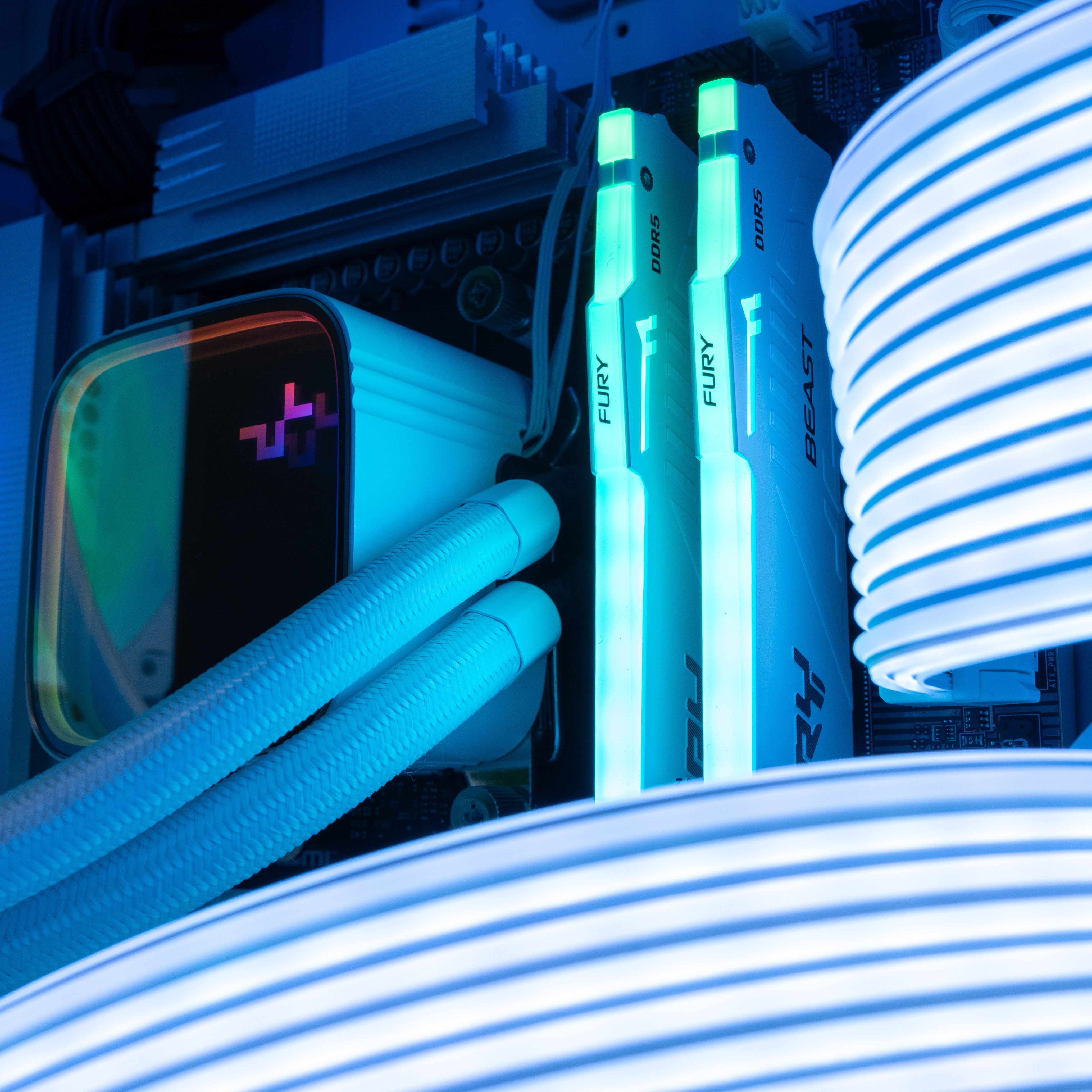 Ready-to-ship: AMD Ryzen 7 9800X3D w/GeForce RTX 5080 White Edition