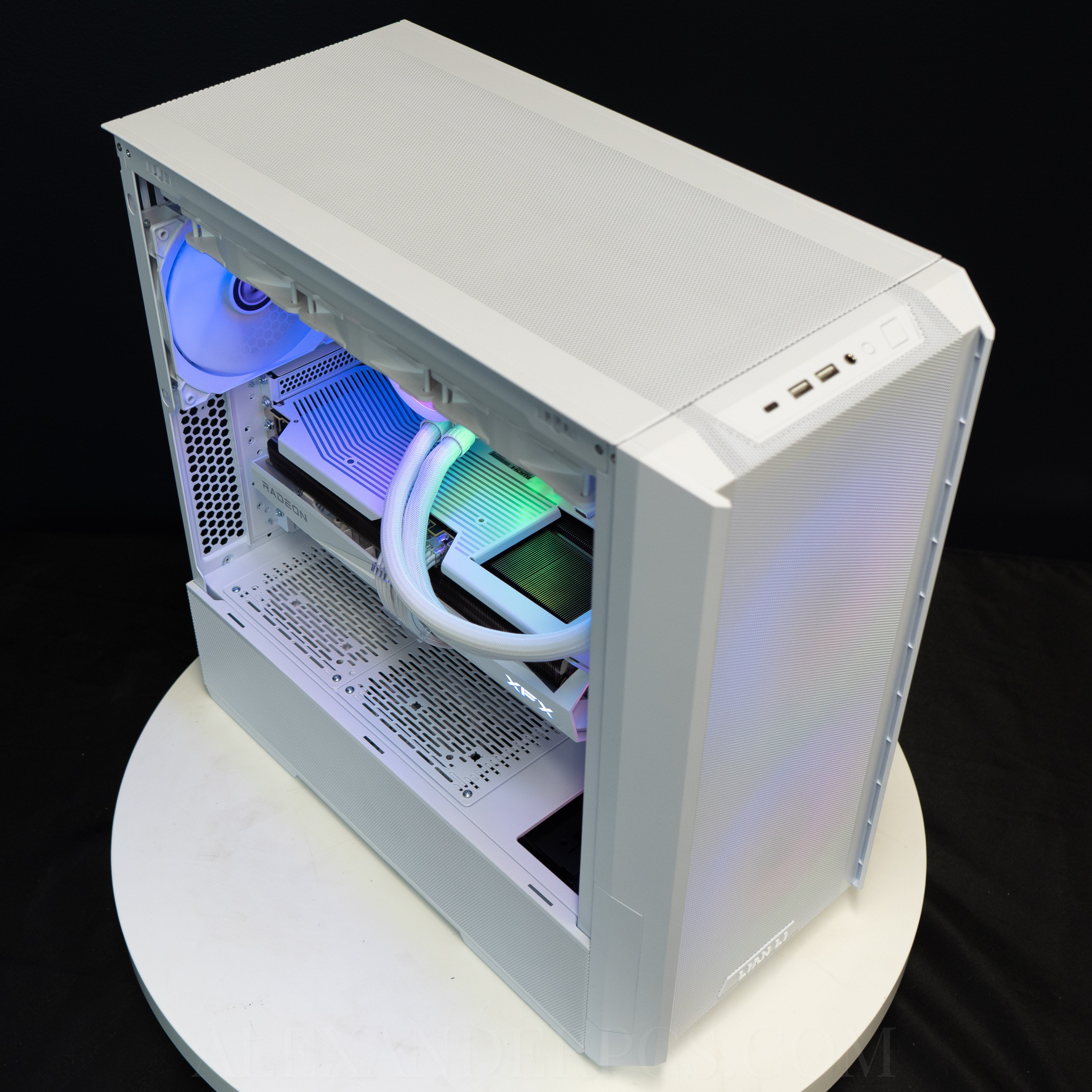 Ready-to-ship: AMD Ryzen 7 9800X3D w/Radeon RX 9070 XT
