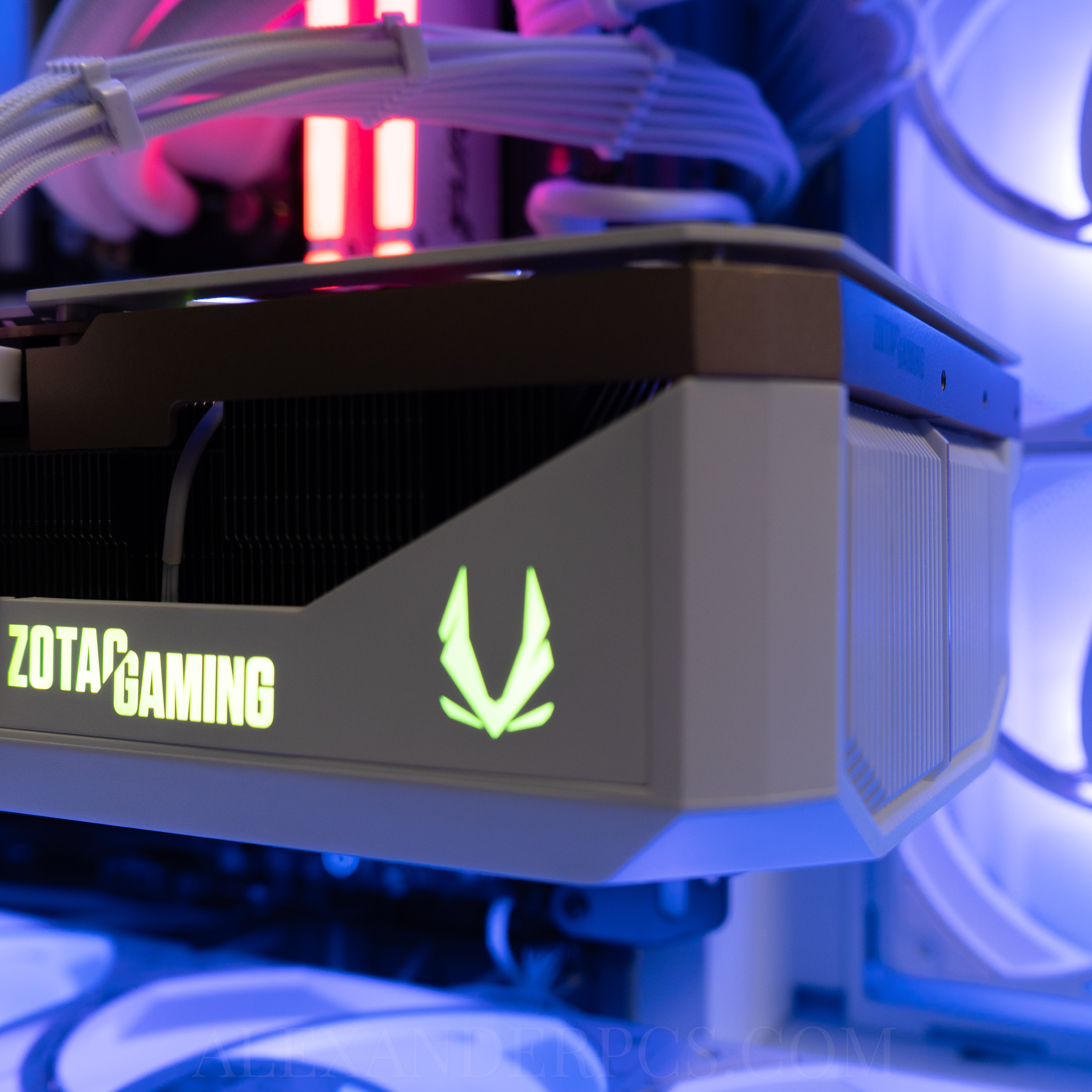 Ready-to-Ship: Ryzen 7 9800X3D W/ RTX 5080