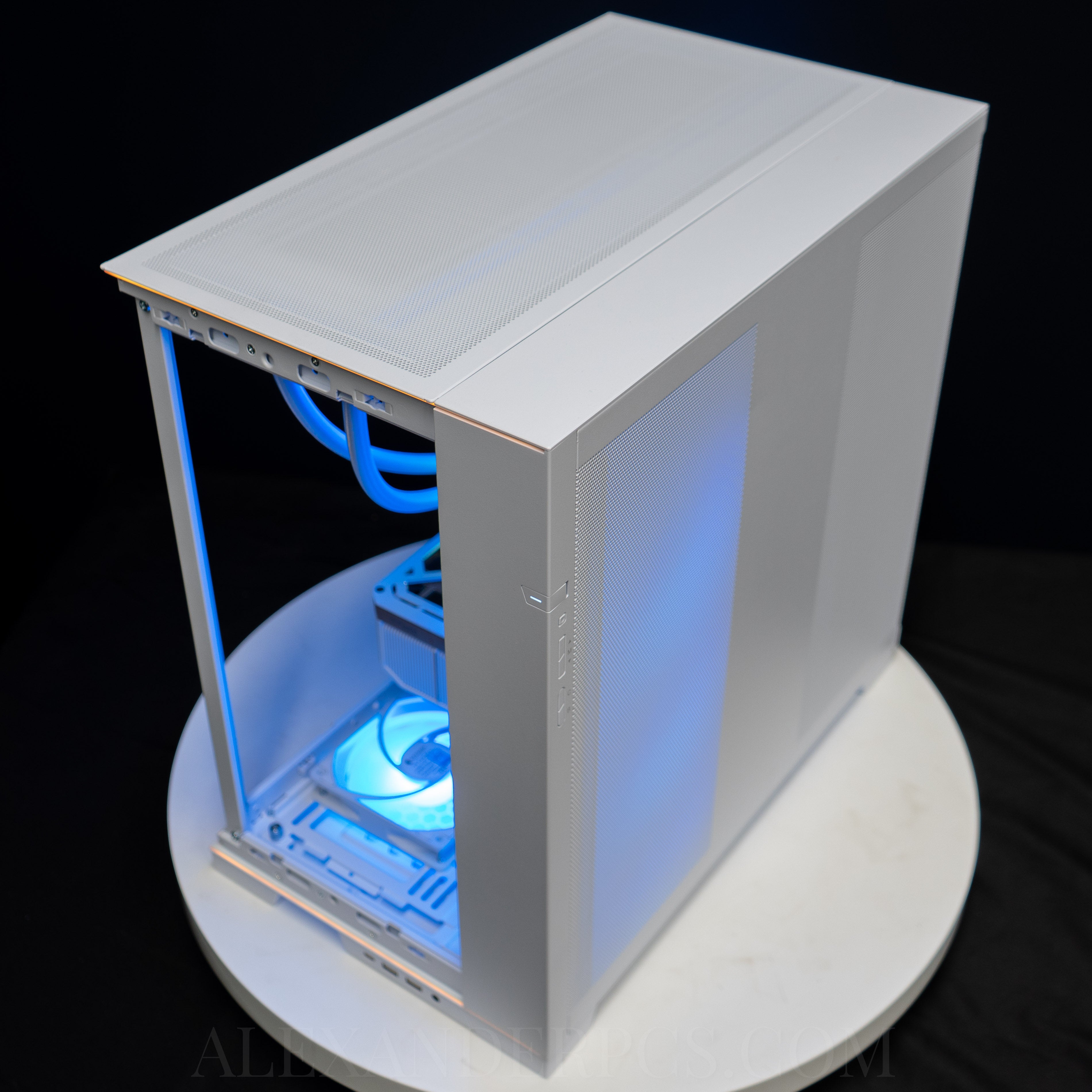 Ready-to-Ship: Ryzen 7 9800X3D W/ RTX 5080