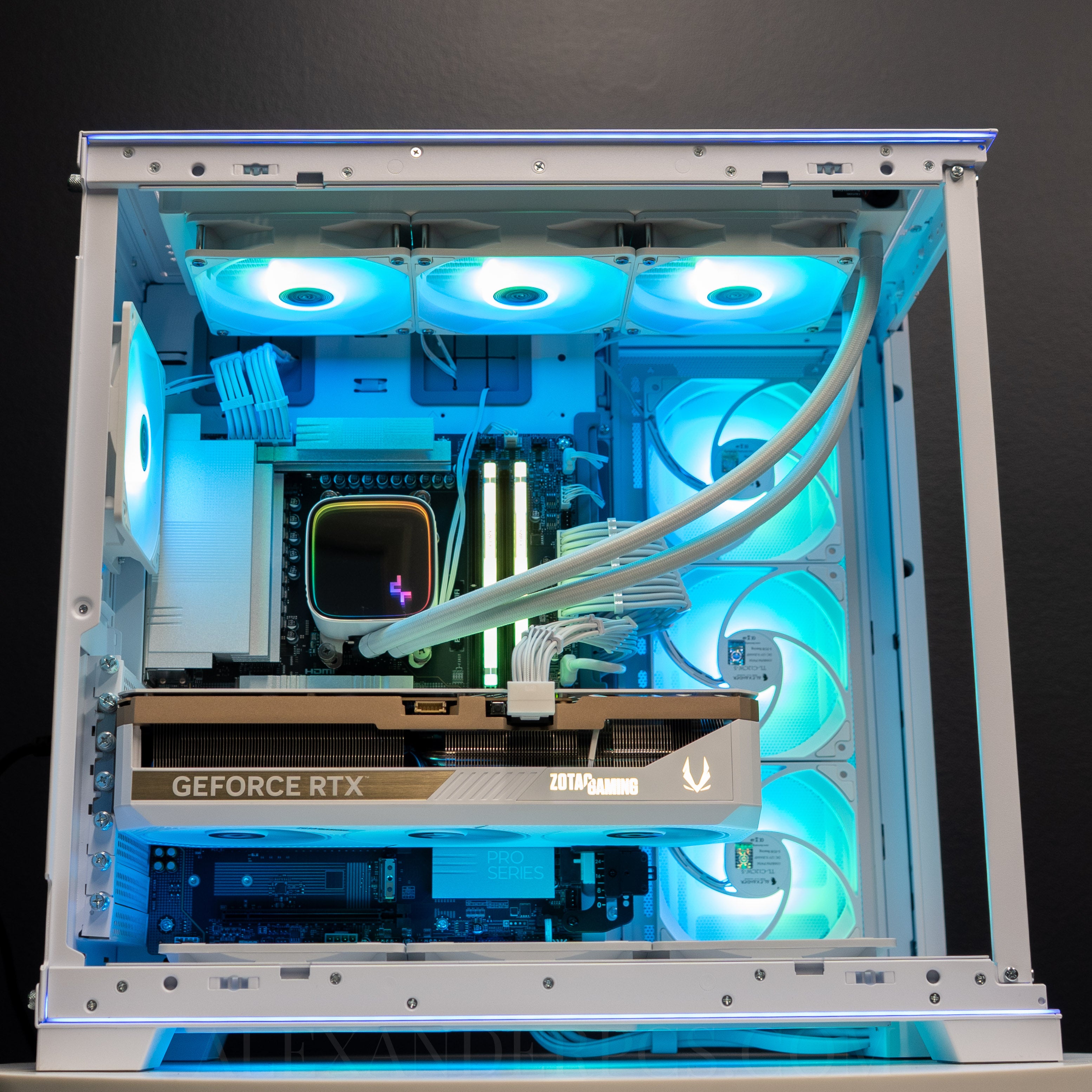Ready-to-Ship: Ryzen 7 9800X3D W/ RTX 5080