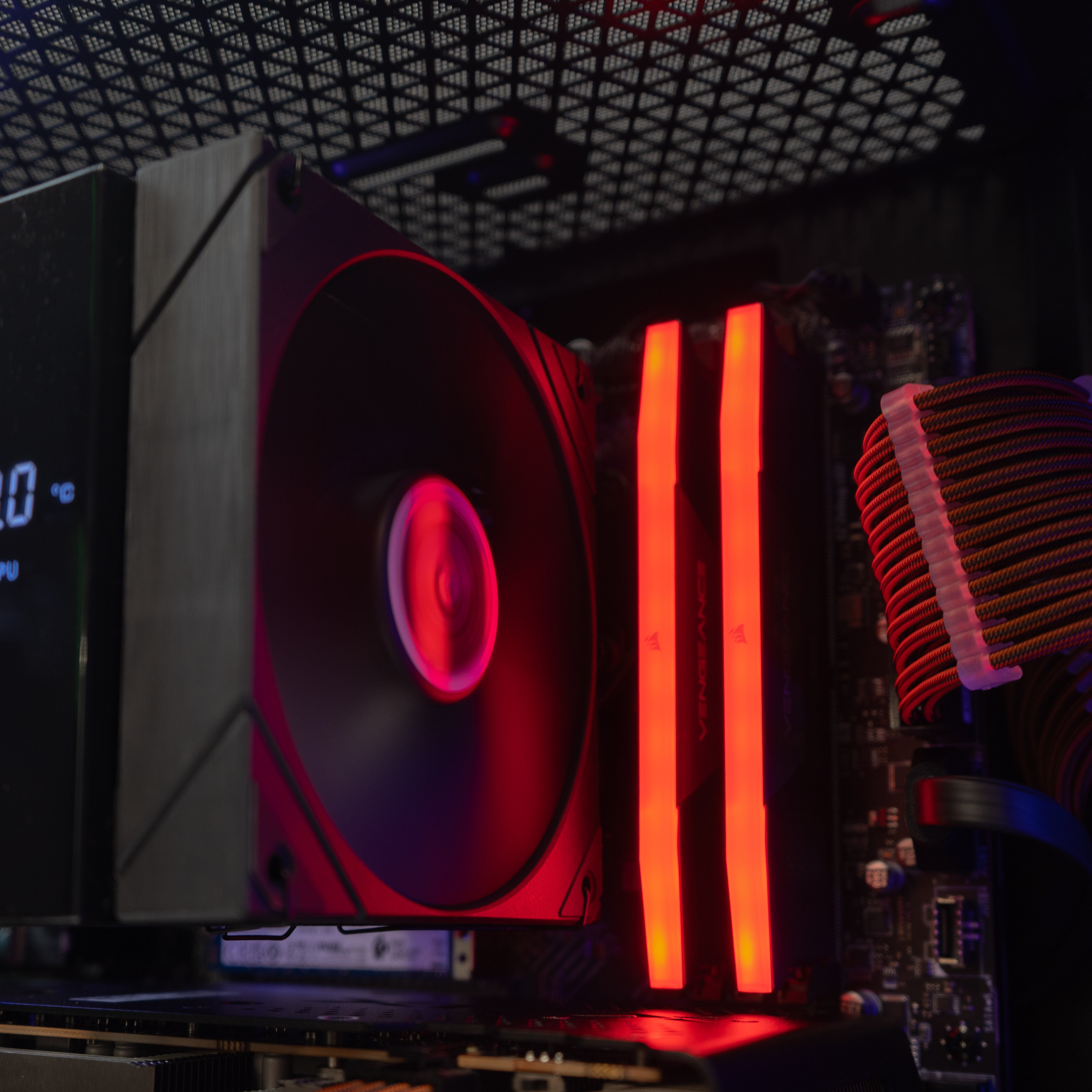 Ready to ship: Core i5-12400F w/ Radeon RX 7600